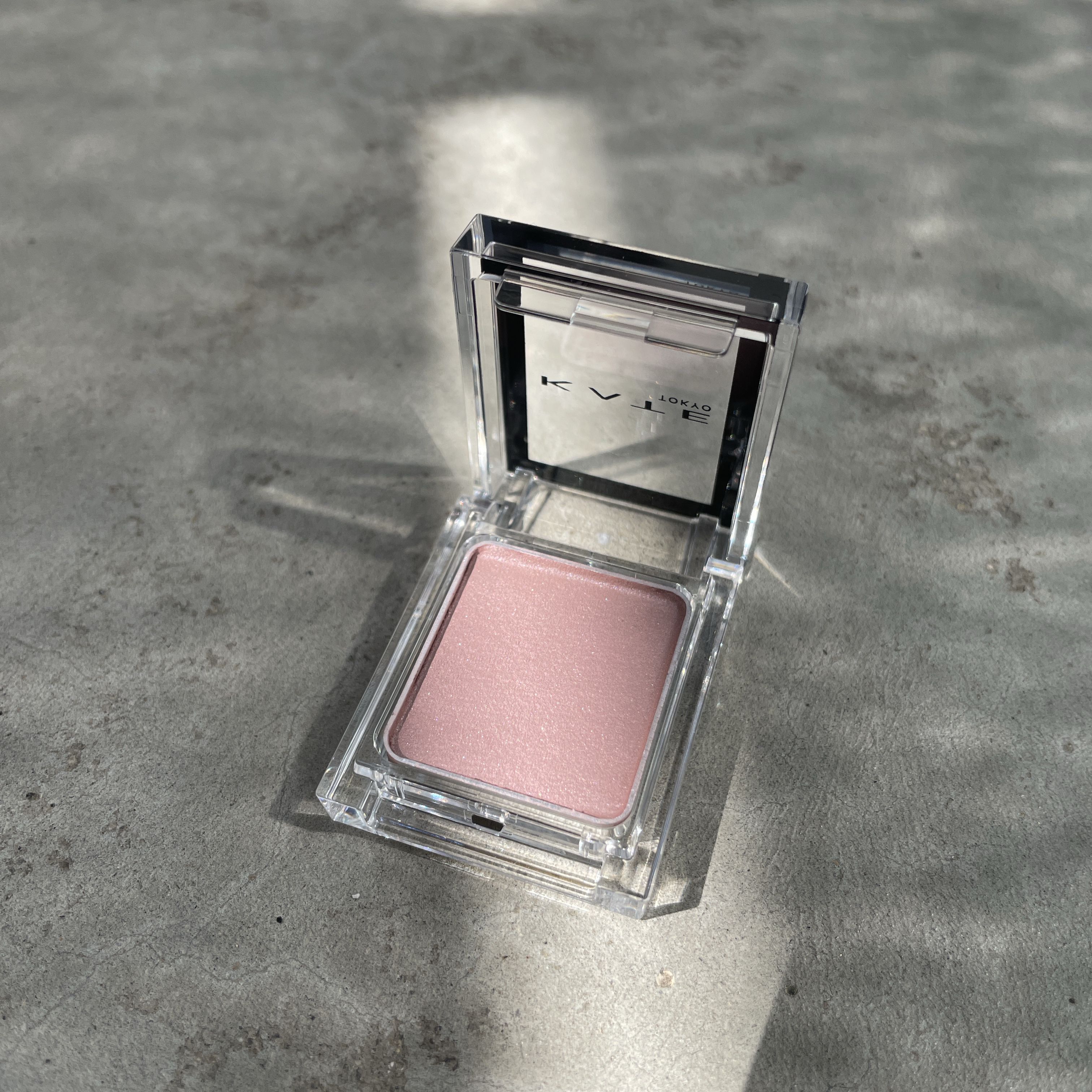 ケイト ザ アイカラー/KATE/単色アイシャドウを使ったクチコミ（2枚目）