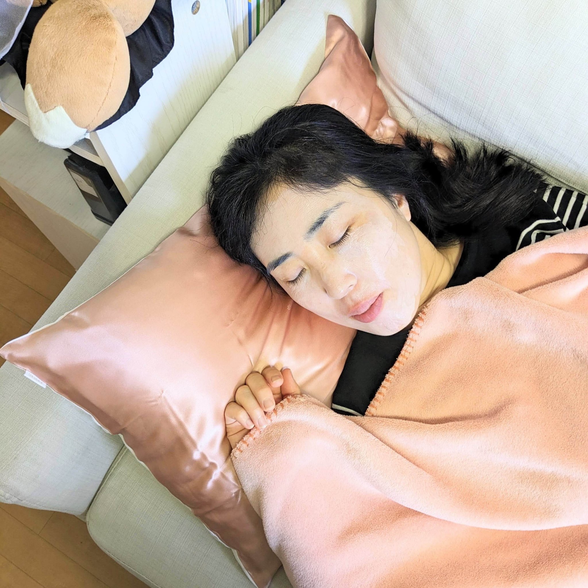 シルク枕カバー/Utukky/ヘアケアグッズを使ったクチコミ（2枚目）