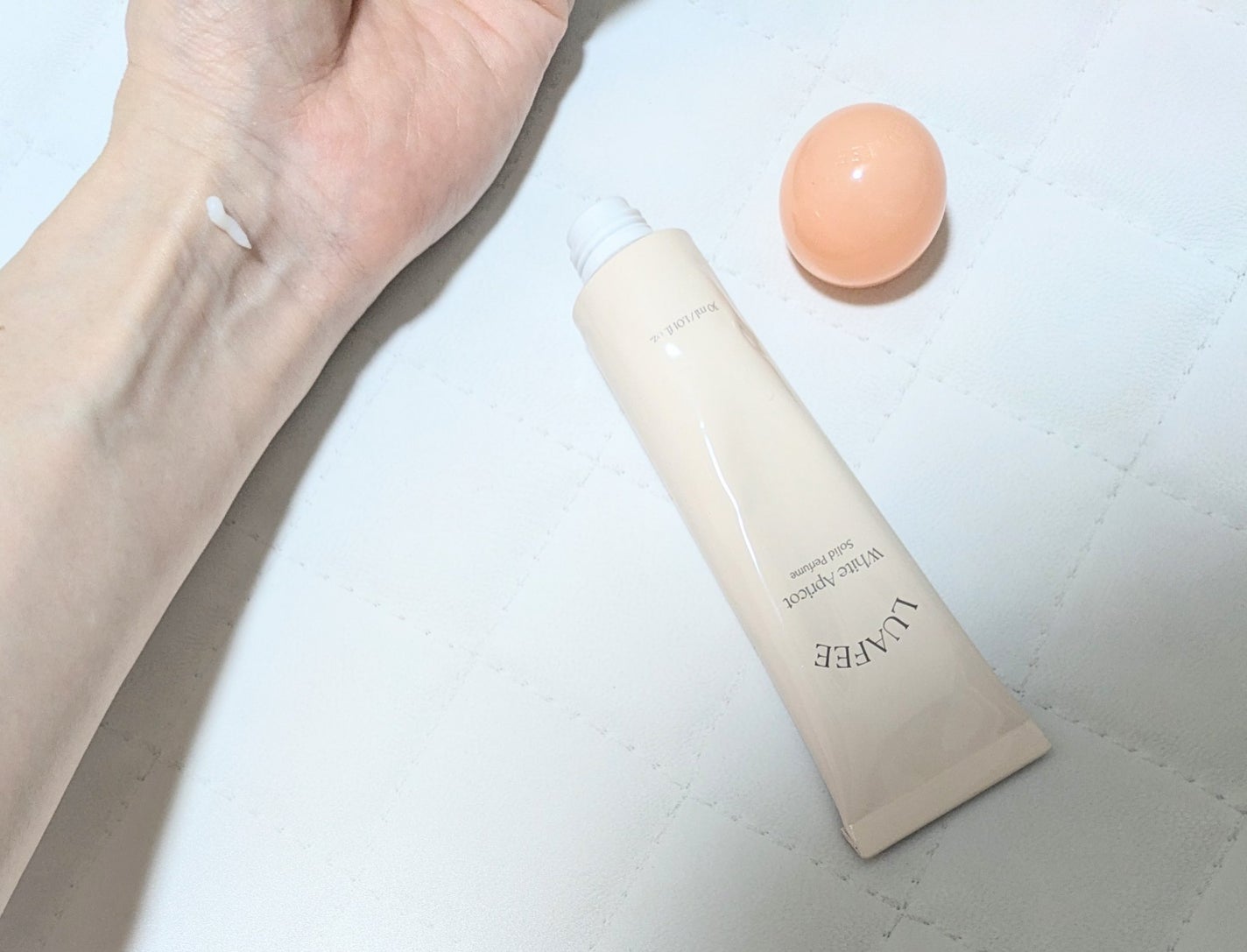 ソリッド パフューム ホワイトアプリコット/LUAFEE/練り香水を使ったクチコミ(4枚目)