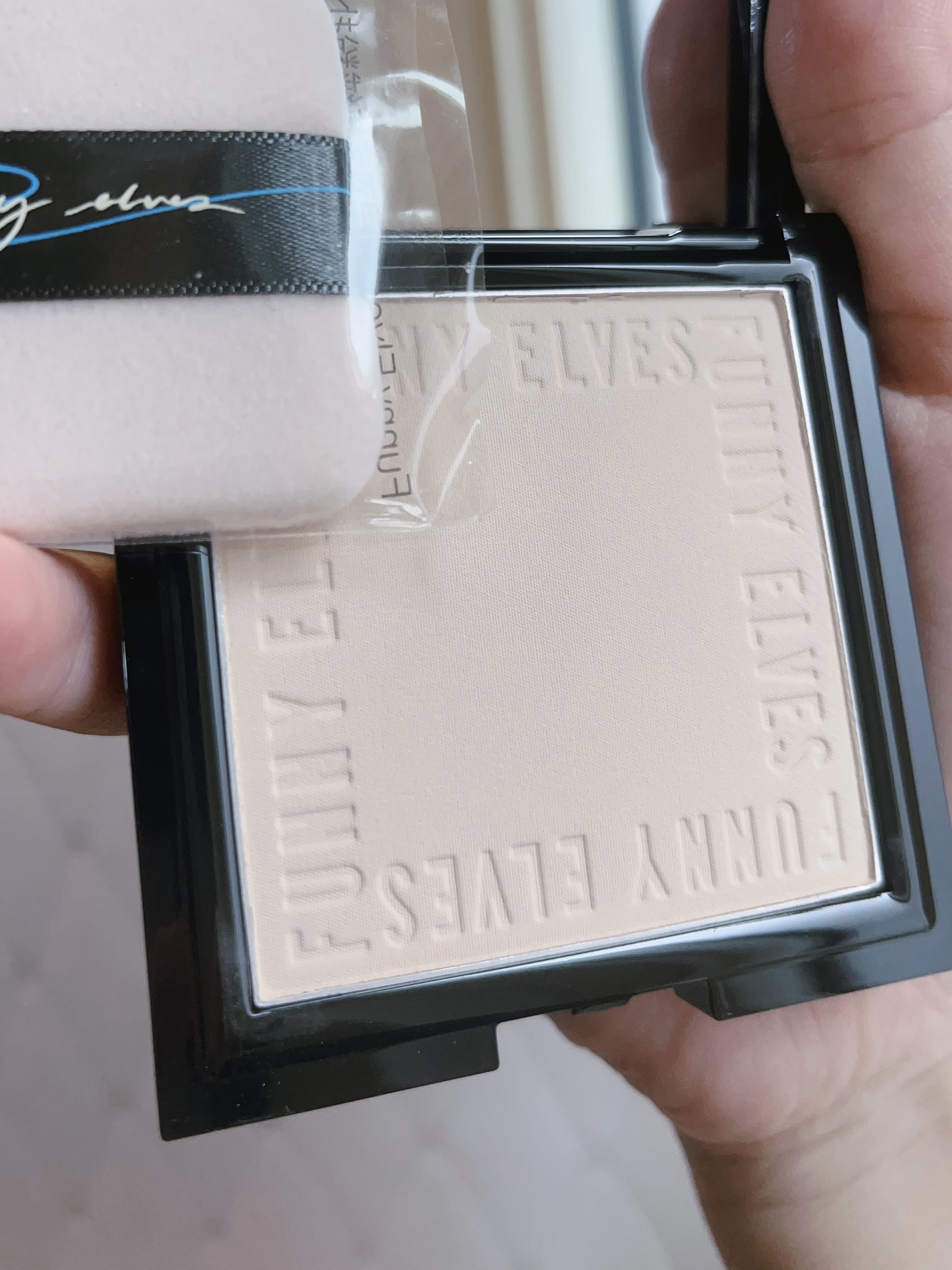 ロングウェア アクア ファンデーション/FUNNY ELVES方里/リキッドファンデーションを使ったクチコミ（3枚目）