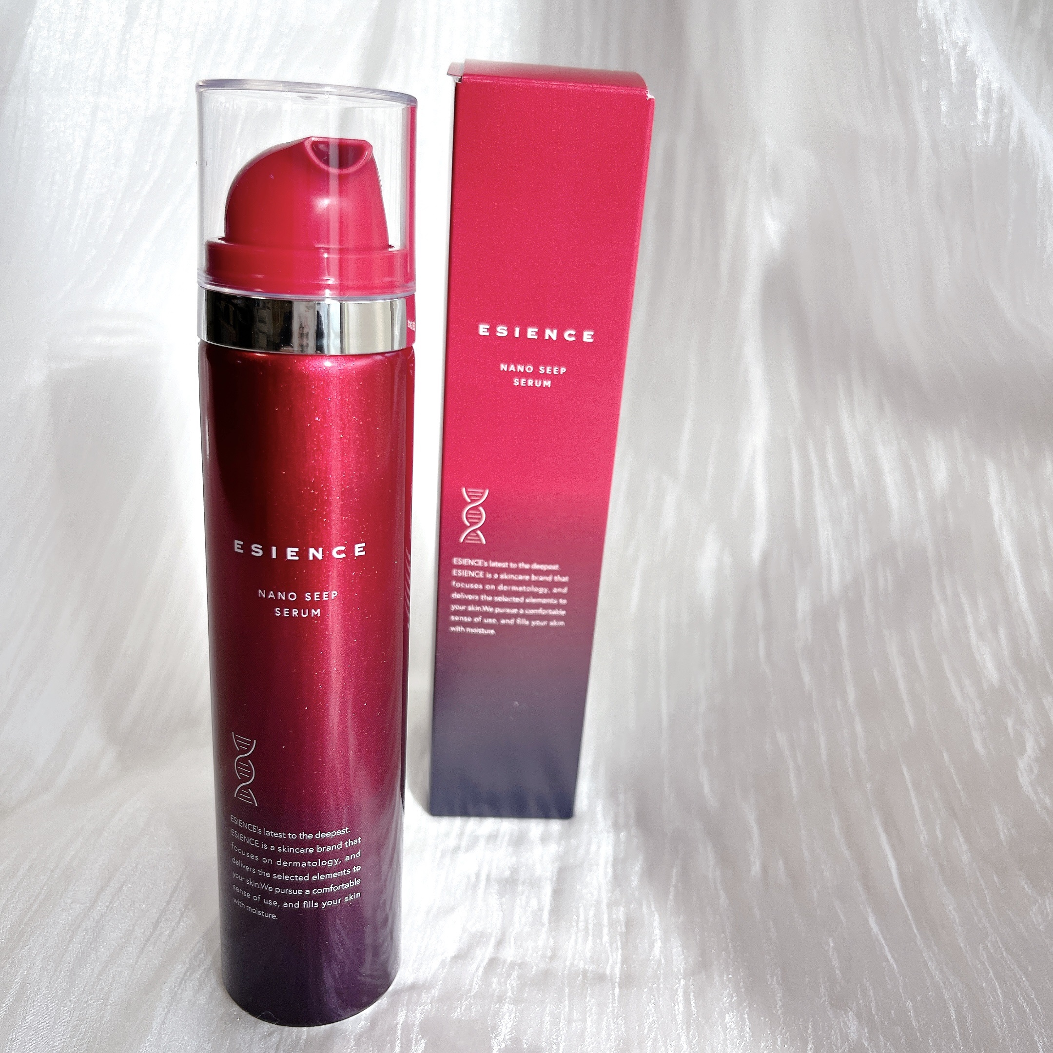 𓈒𓏸┈┈┈┈┈┈✾┈┈┈┈┈┈𓏸𓈒

ESIENCEナノシープセラム

ナノ化卵殻膜×浸透型ナイアシンアミドを
高濃度微粒炭酸でより浸透特化した導入美容液

ポンプを押すとキメの細かい炭酸泡が出てきます
お肌にのせて伸ばすと、シュワ