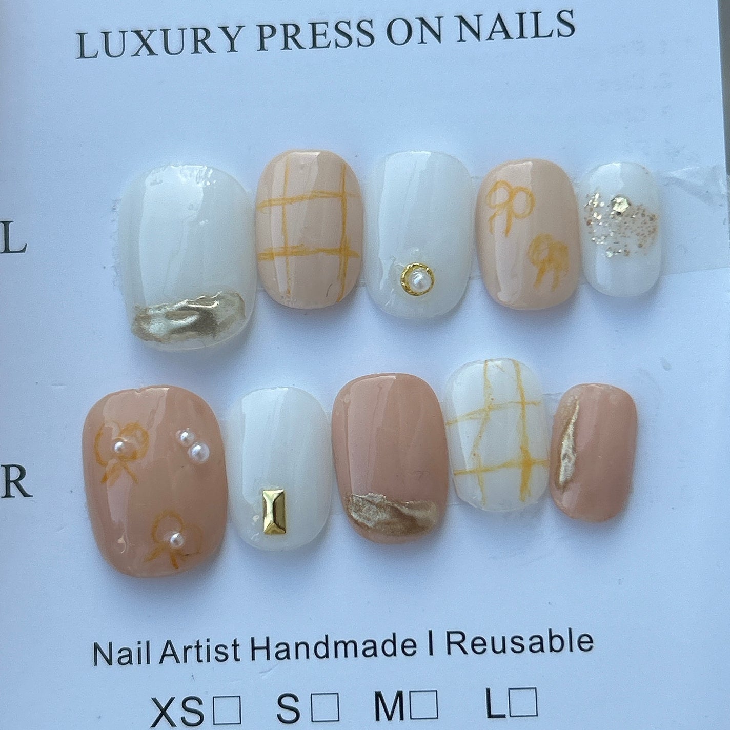 nail_c_tip フォロバ on LIPS 「◻︎独学セルフネイル◻︎チビ爪でも出来るネイル◻︎プチプラ10..」(2枚目)