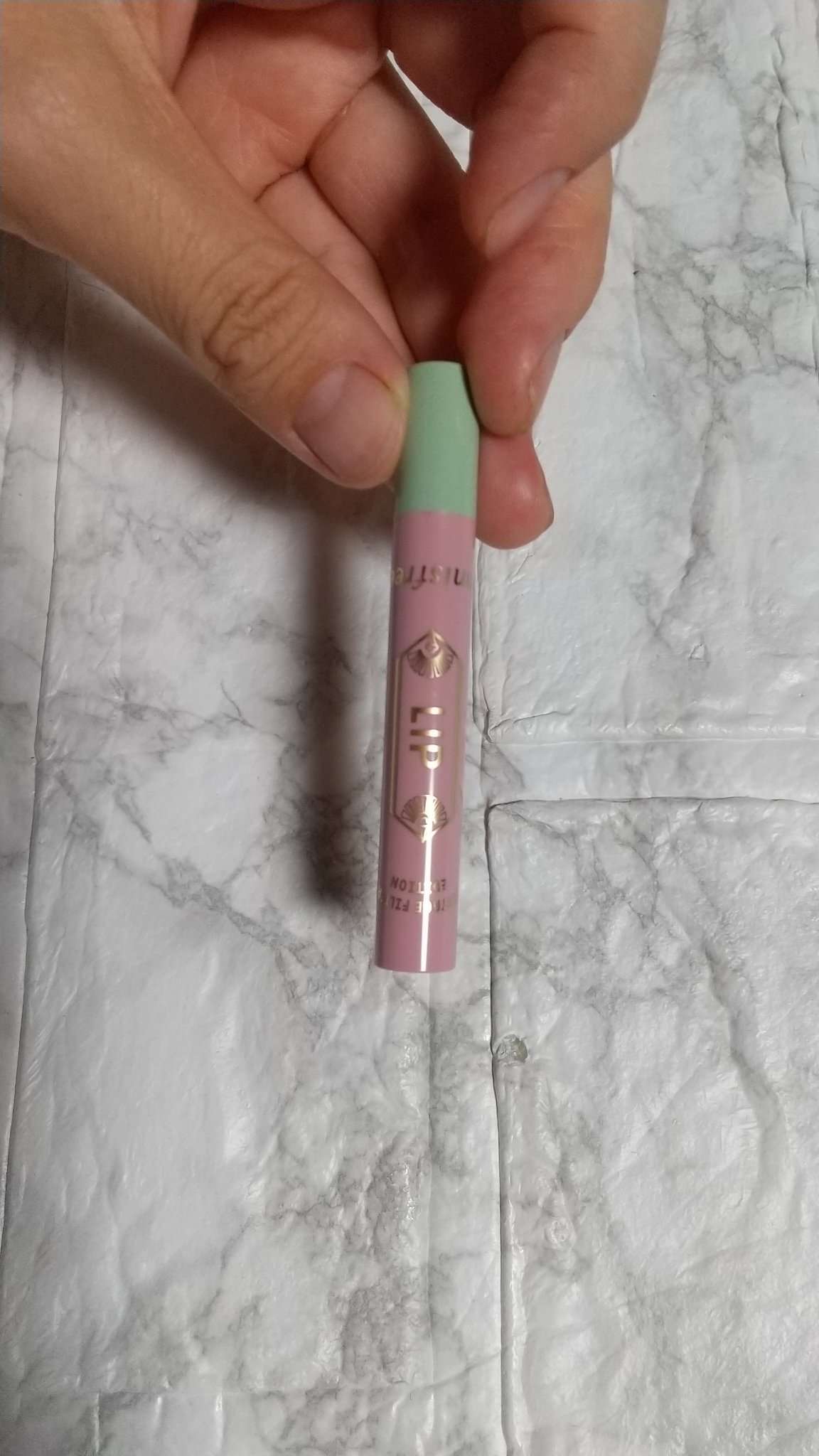 スマッジ ブラー リップスティック Vintage Filter Edition/innisfree/口紅を使ったクチコミ（1枚目）