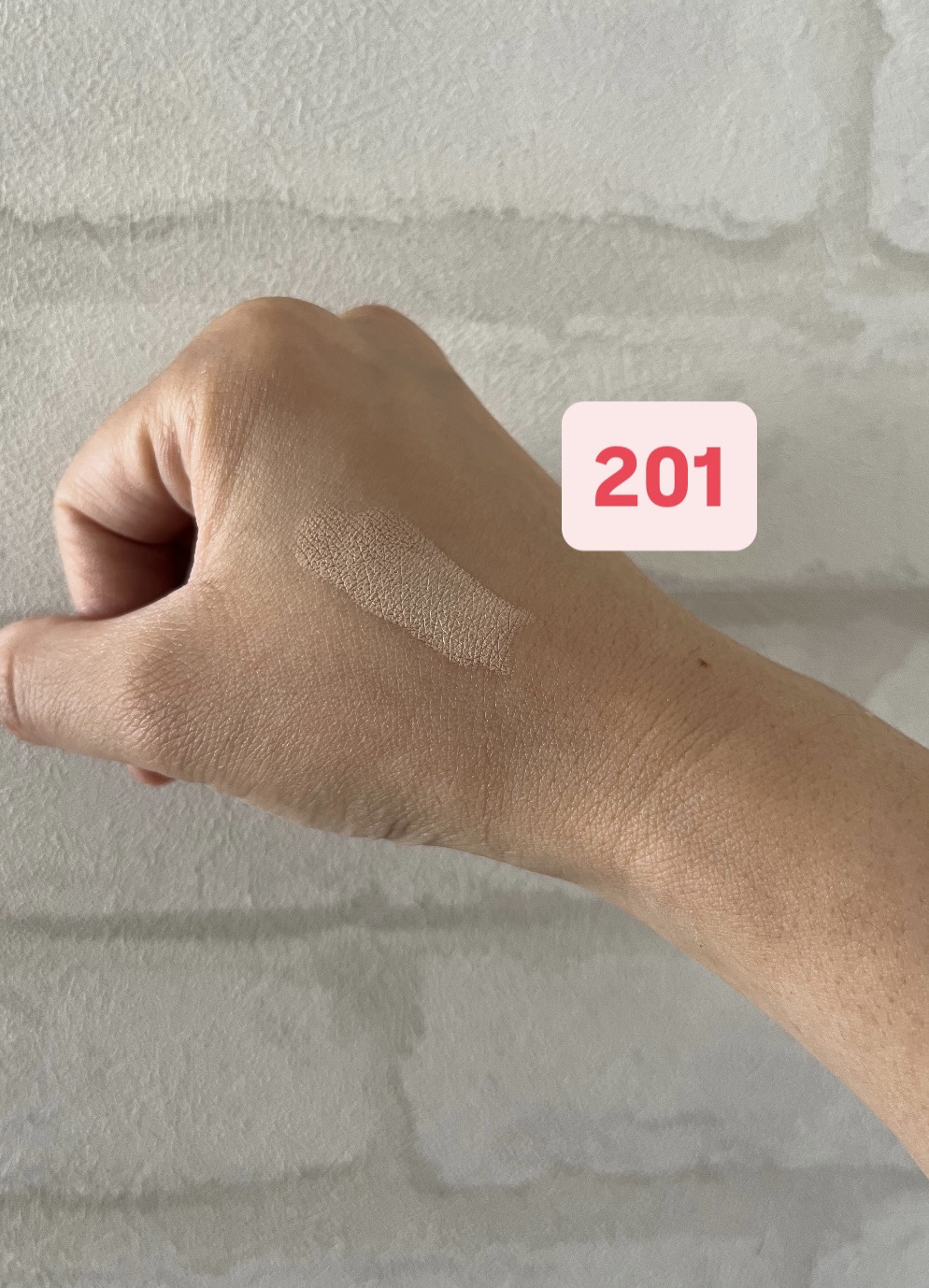 なつ.のクチコミ「資生堂　シンクロスキン
ラディアントリフティング　コンシーラー
201
みずみずしく肌にフィッ.....」（2枚目）