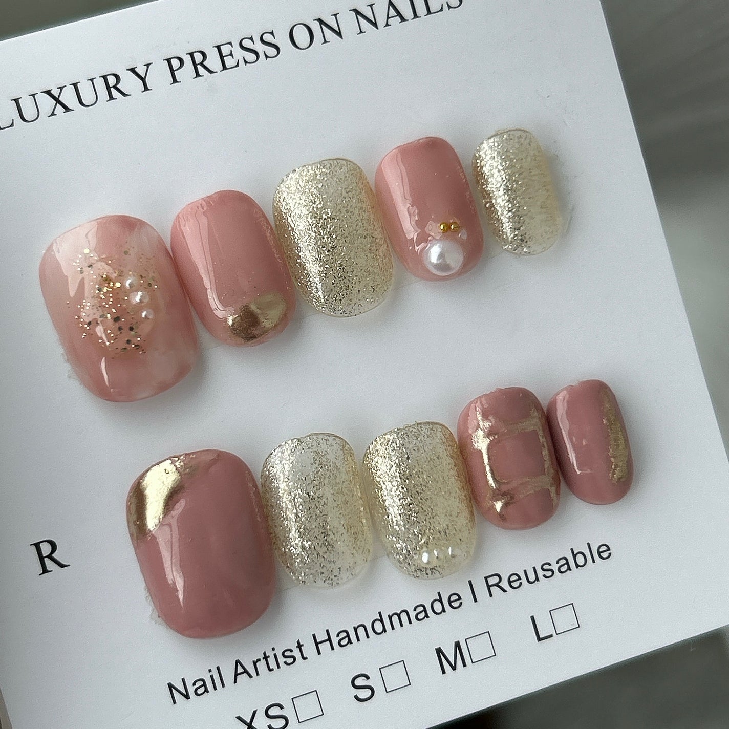 nail_c_tip フォロバ on LIPS 「◻︎独学セルフネイル◻︎チビ爪でも出来るネイル◻︎プチプラ10..」(2枚目)