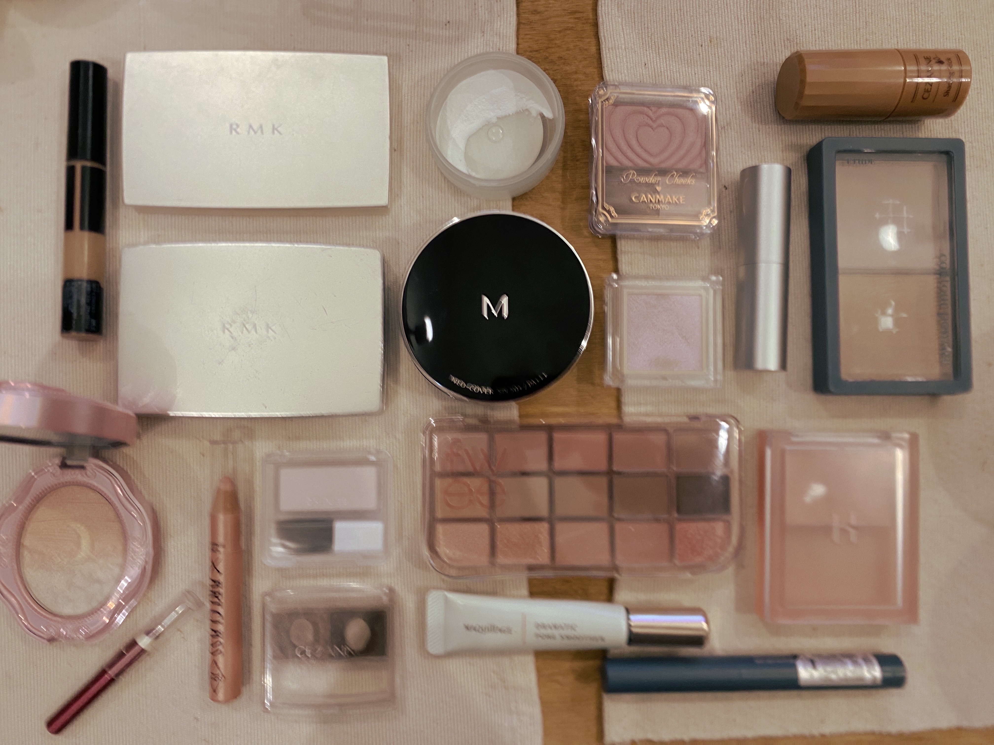 フィー モアムードアイパレット/fwee/アイシャドウパレットを使ったクチコミ（2枚目）