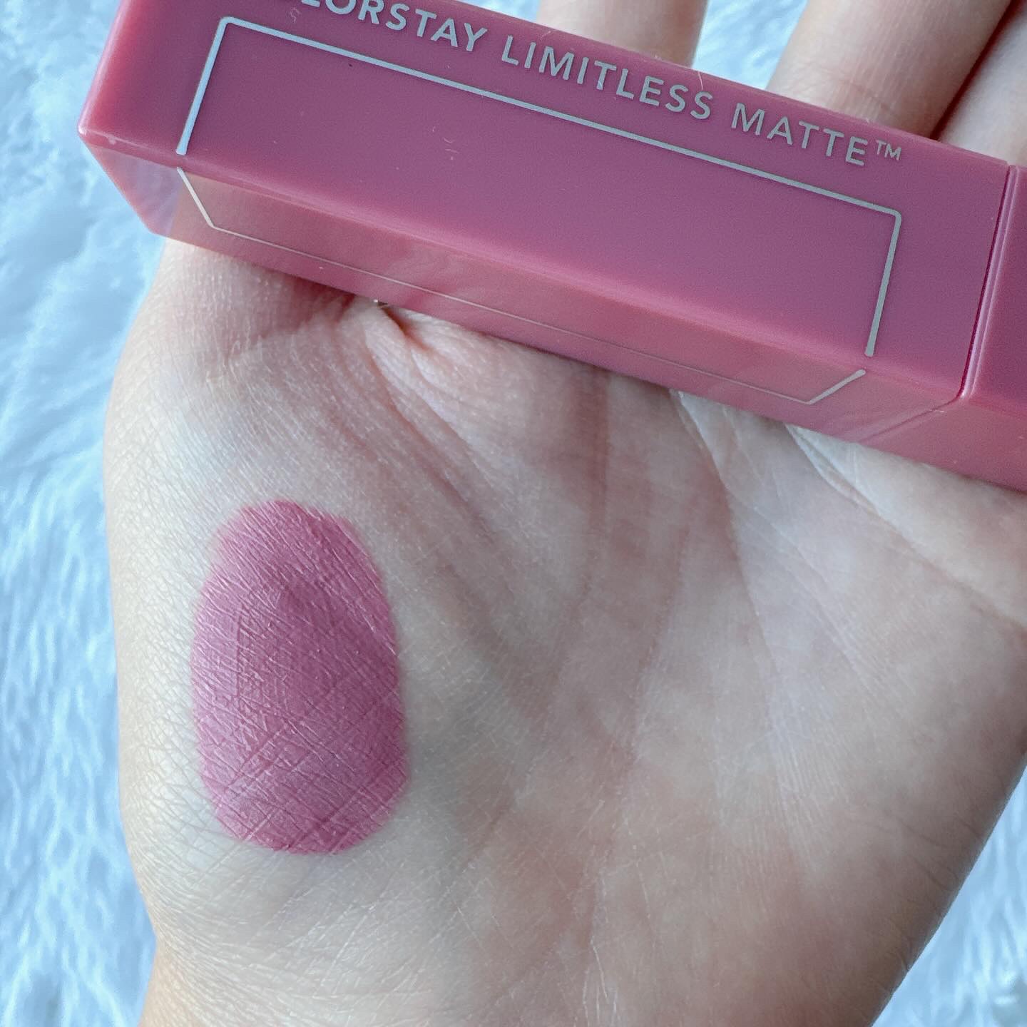 ColorStay Limitless Matte™ Liquid Lipstick/REVLON/口紅を使ったクチコミ（3枚目）