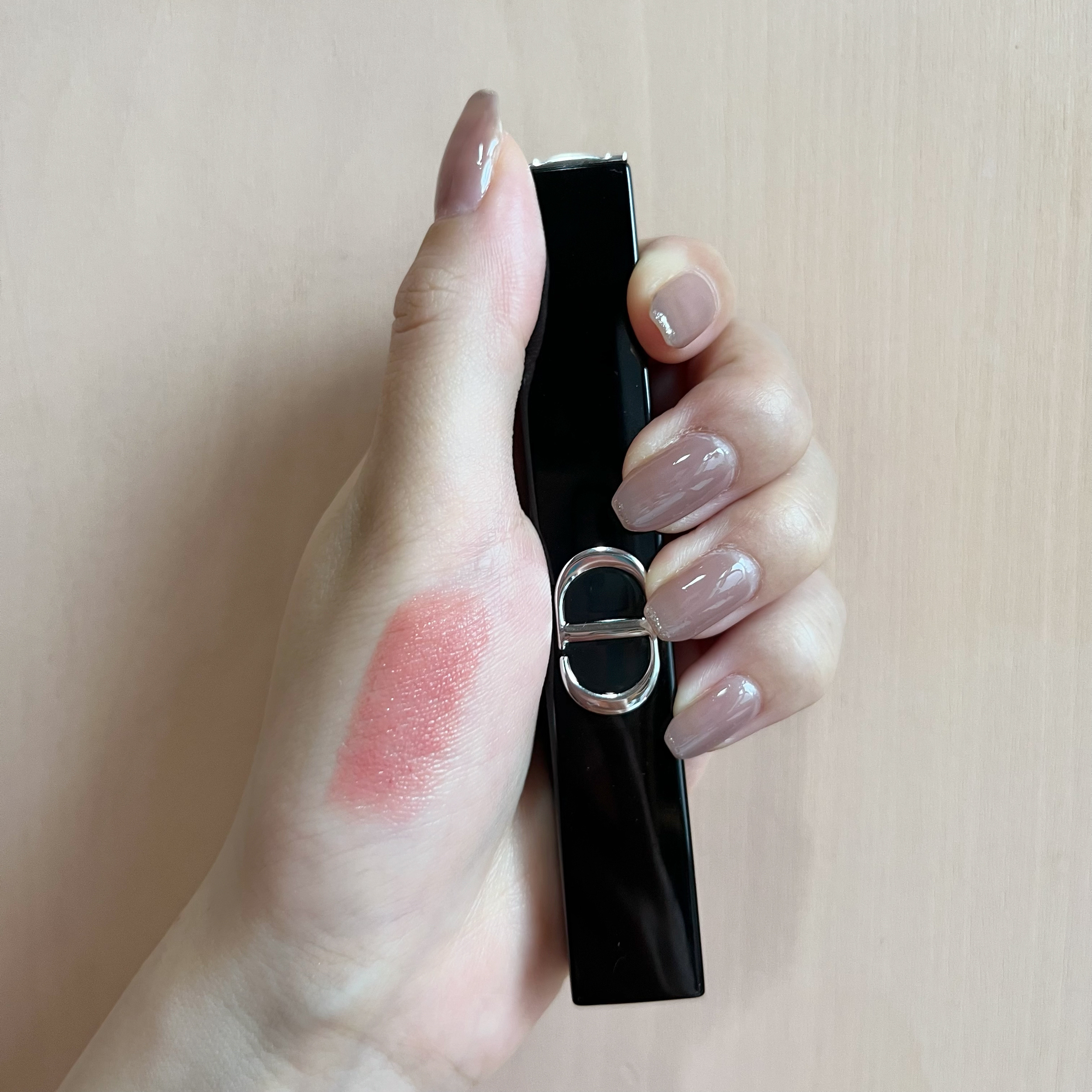 試してみた】ラ ブーシュ•ルージュ La Bouche Rougeの人気色