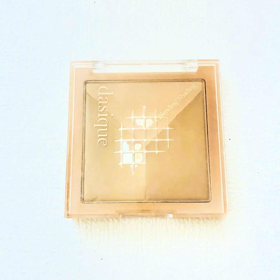 dasique Vカットブレンディングシェーディングのクチコミ「🌈 PRなしのガチレビュー！使い方＆推しポイント

私は肌質が「ニュートラル肌（ブルベとイエベ.....」（2枚目）