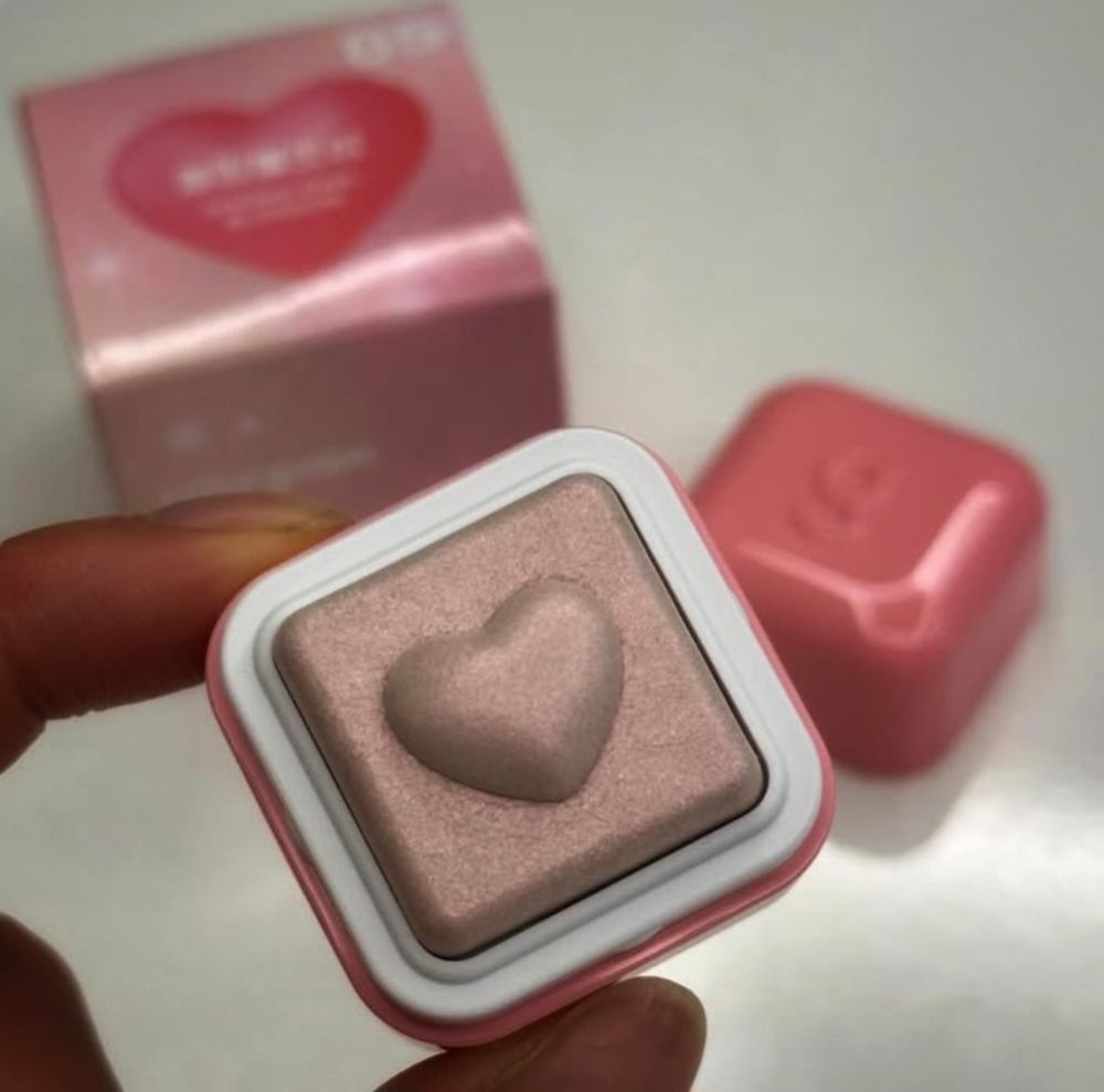 ミルクブリンハートライター/Colorgram/パウダーハイライトを使ったクチコミ（3枚目）