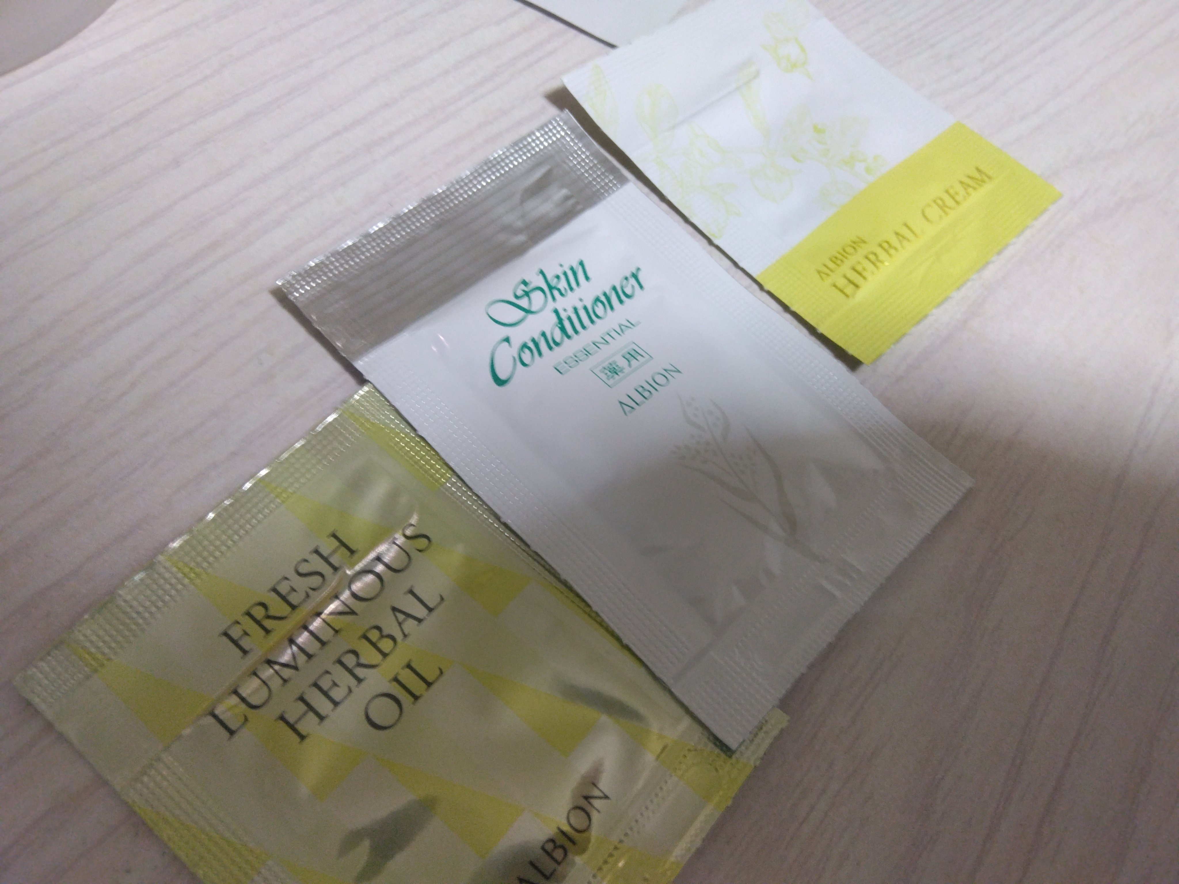 アルビオン ハーバルクリーム/ALBION/フェイスクリームを使ったクチコミ（3枚目）