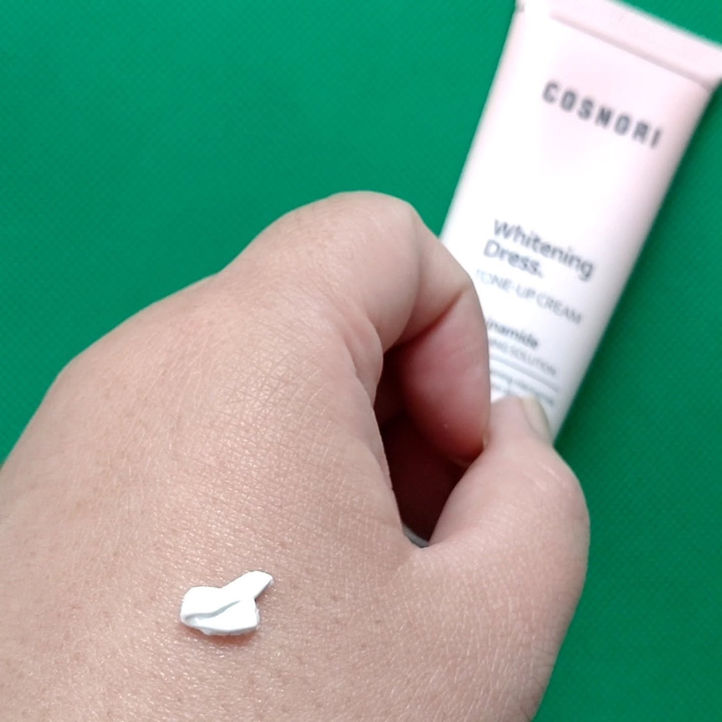 ホワイトニングドレストーンアップクリーム/COSNORI/化粧下地を使ったクチコミ(4枚目)