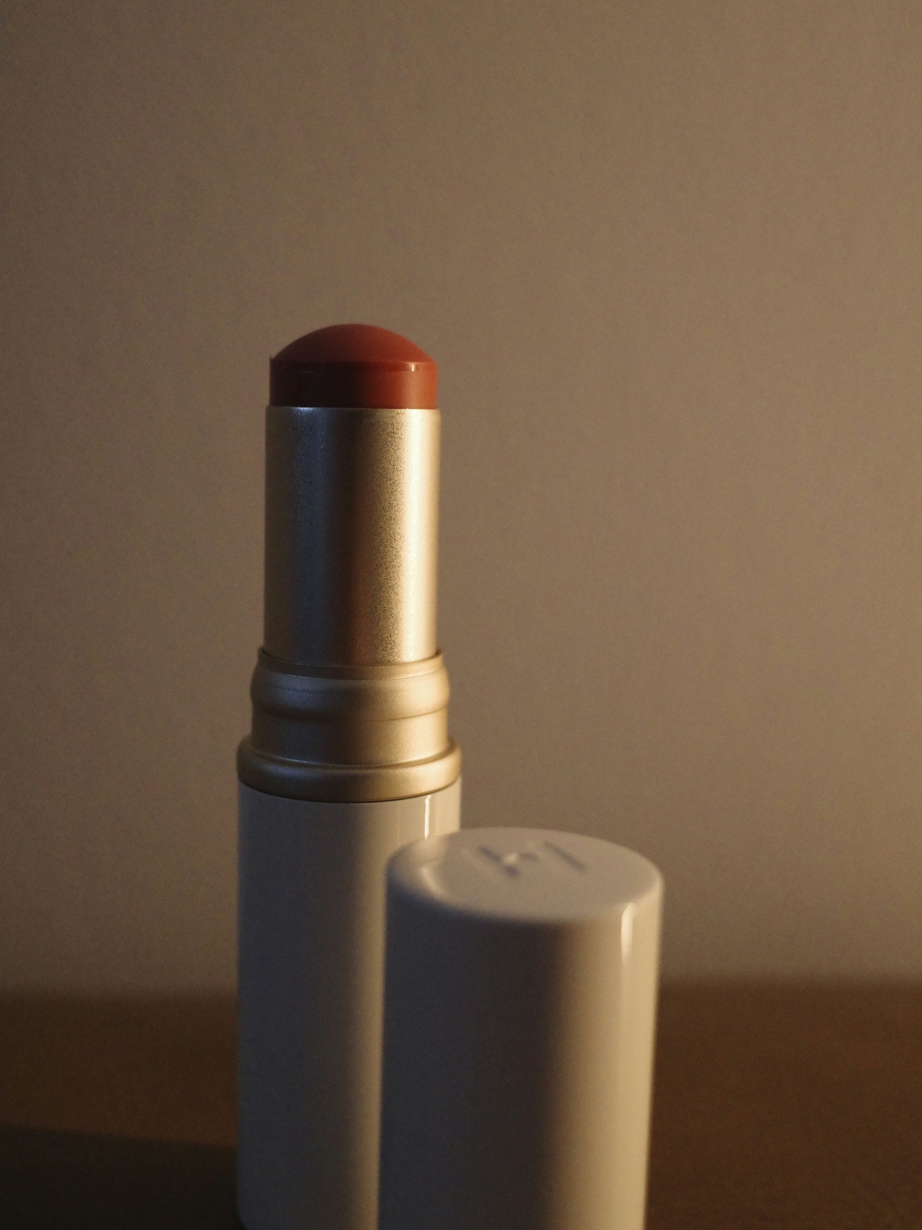 トゥルーディメンションラディアンスバーム TP003 テンダールーム/hince/スティックハイライトを使ったクチコミ（1枚目）