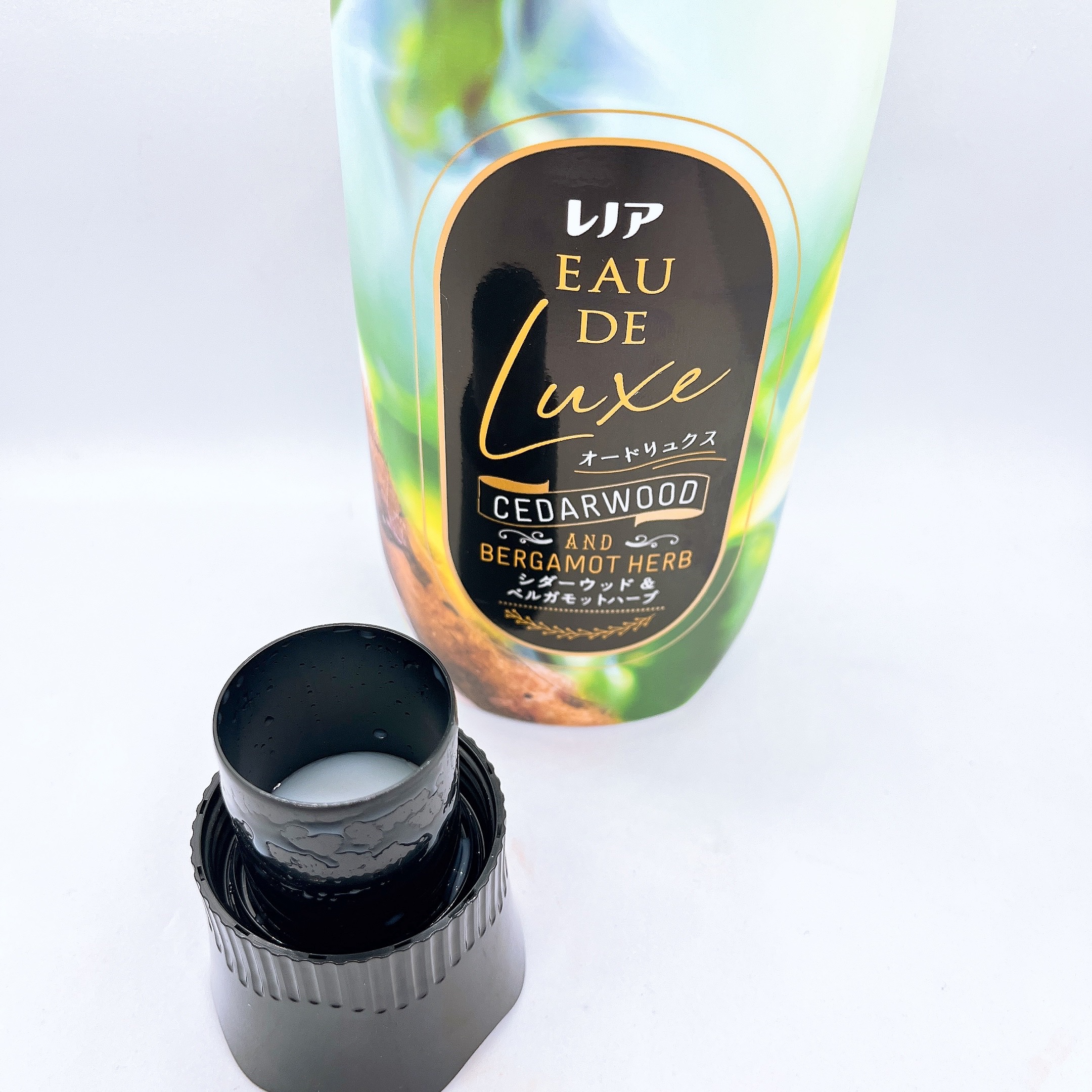 レノア オードリュクス　シダーウッド＆ベルガモットハーブの香り/レノア/柔軟剤を使ったクチコミ（2枚目）