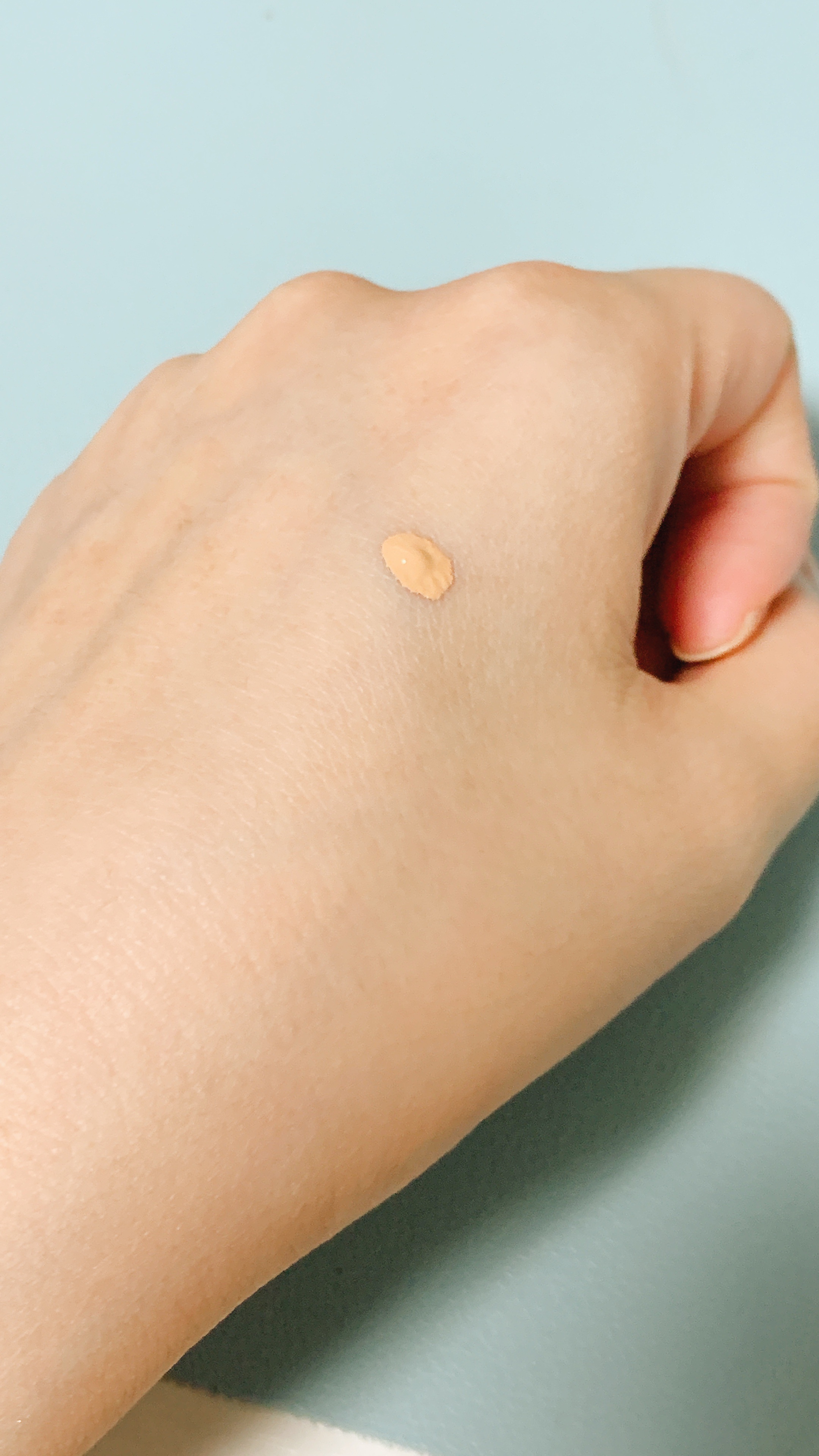 スタジオ ラディアンス 24 ルミナス コンシーラー/M・A・C/リキッドコンシーラーを使ったクチコミ（2枚目）