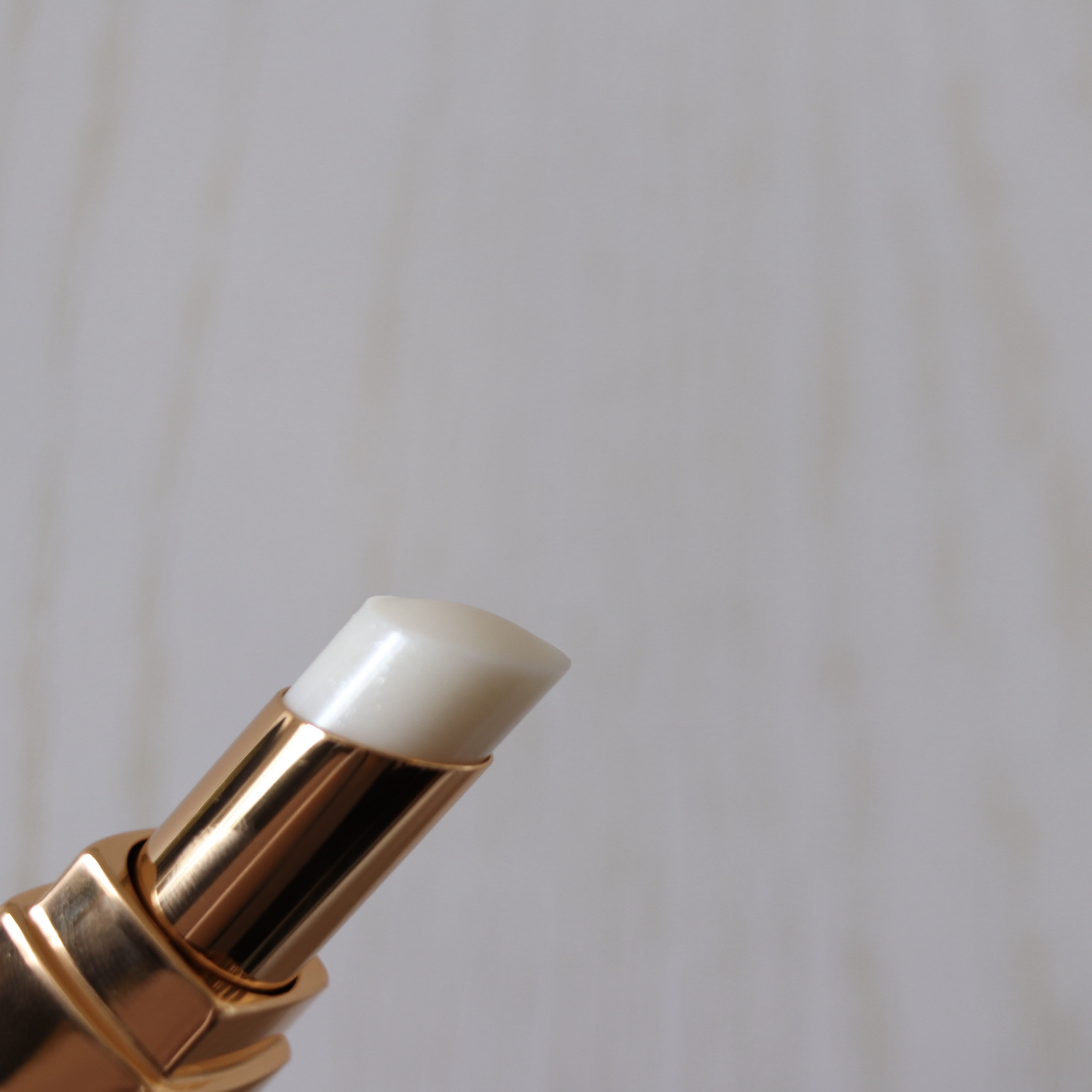 シャネル ルージュ ココ ボーム 912 ドリーミー ホワイト/CHANEL/口紅を使ったクチコミ（2枚目）