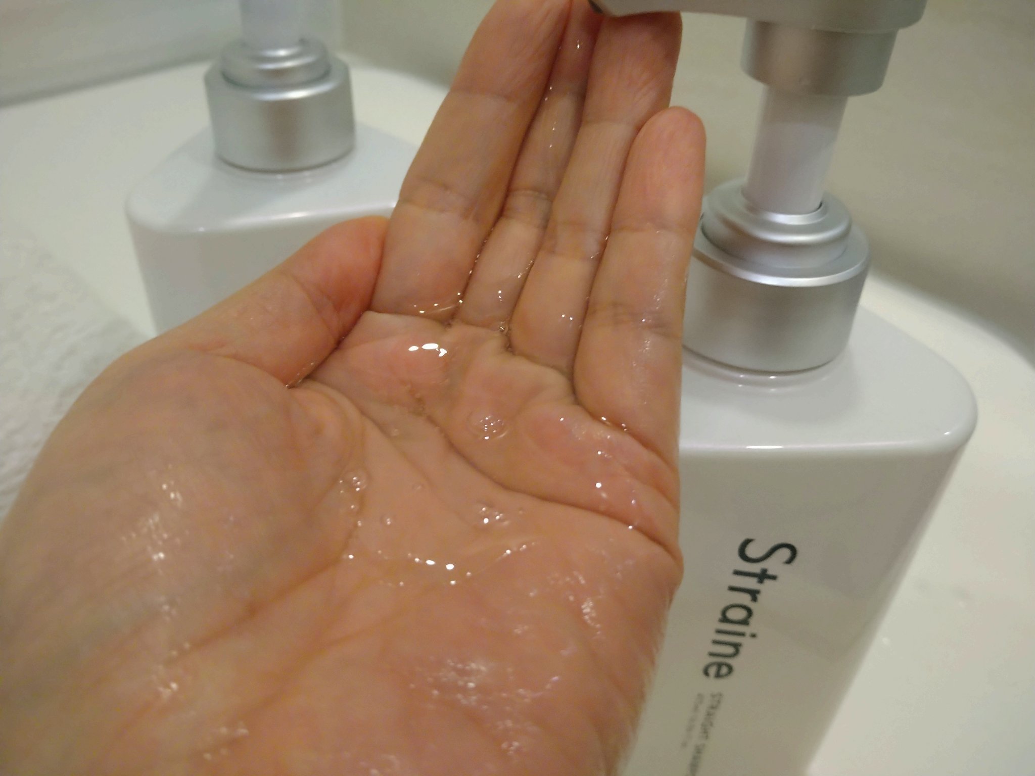 ストレートシャンプー/ストレートトリートメント ホワイトブロッサムの香り/Straine/市販シャンプーを使ったクチコミ（2枚目）