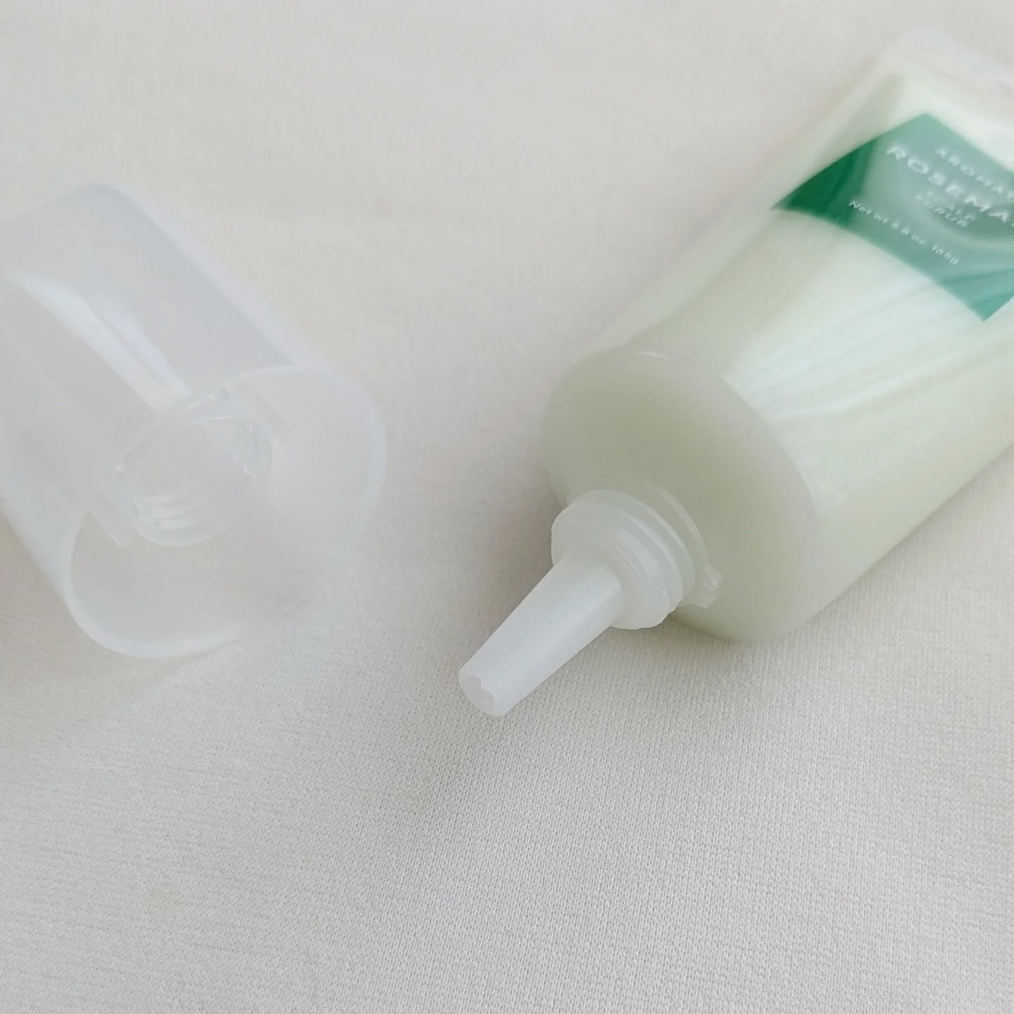 ローズマリー スカルプ スクラブ/AROMATICA/ヘッドスクラブを使ったクチコミ（3枚目）