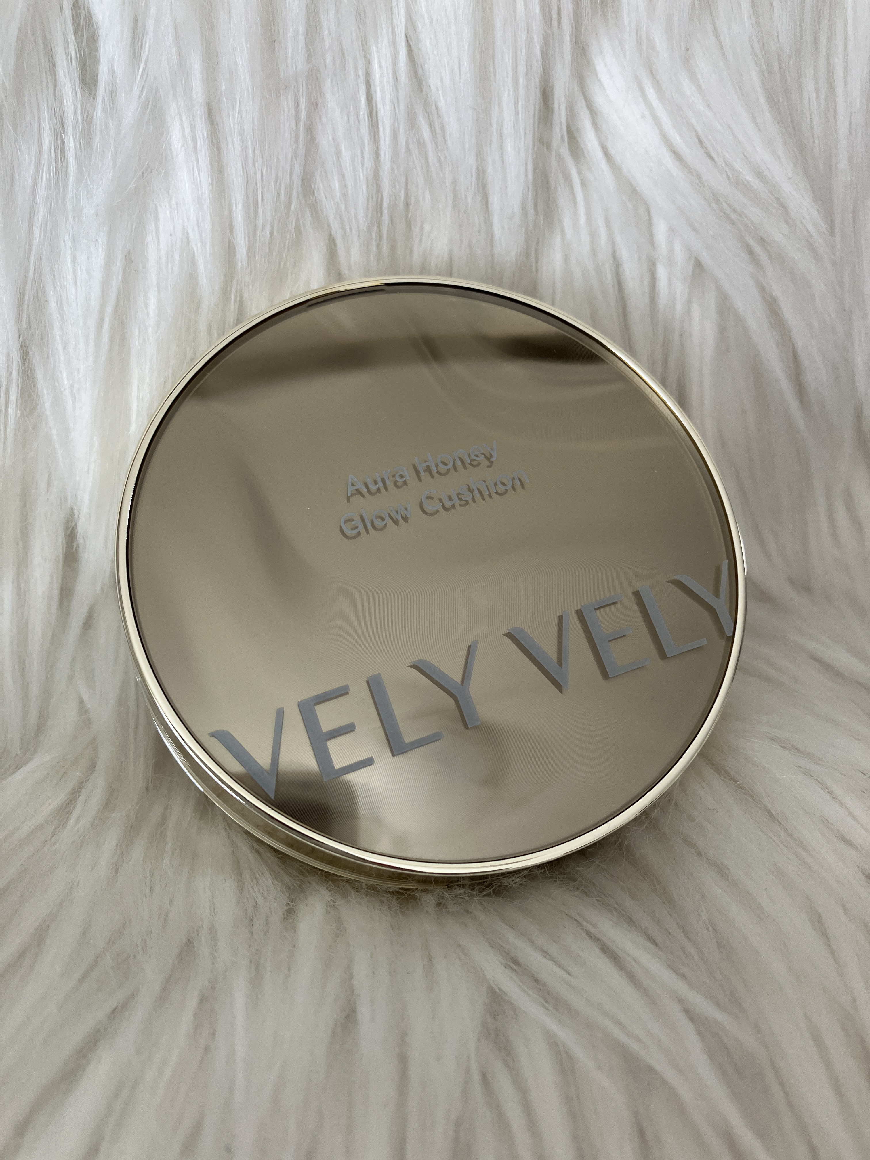 VELY VELY オーラハニーグロウクッションのクチコミ「21 LIGHT

前回のメガ割で購入！

いつも韓国のクッション買う時は21を選んでるんだけ.....」（2枚目）