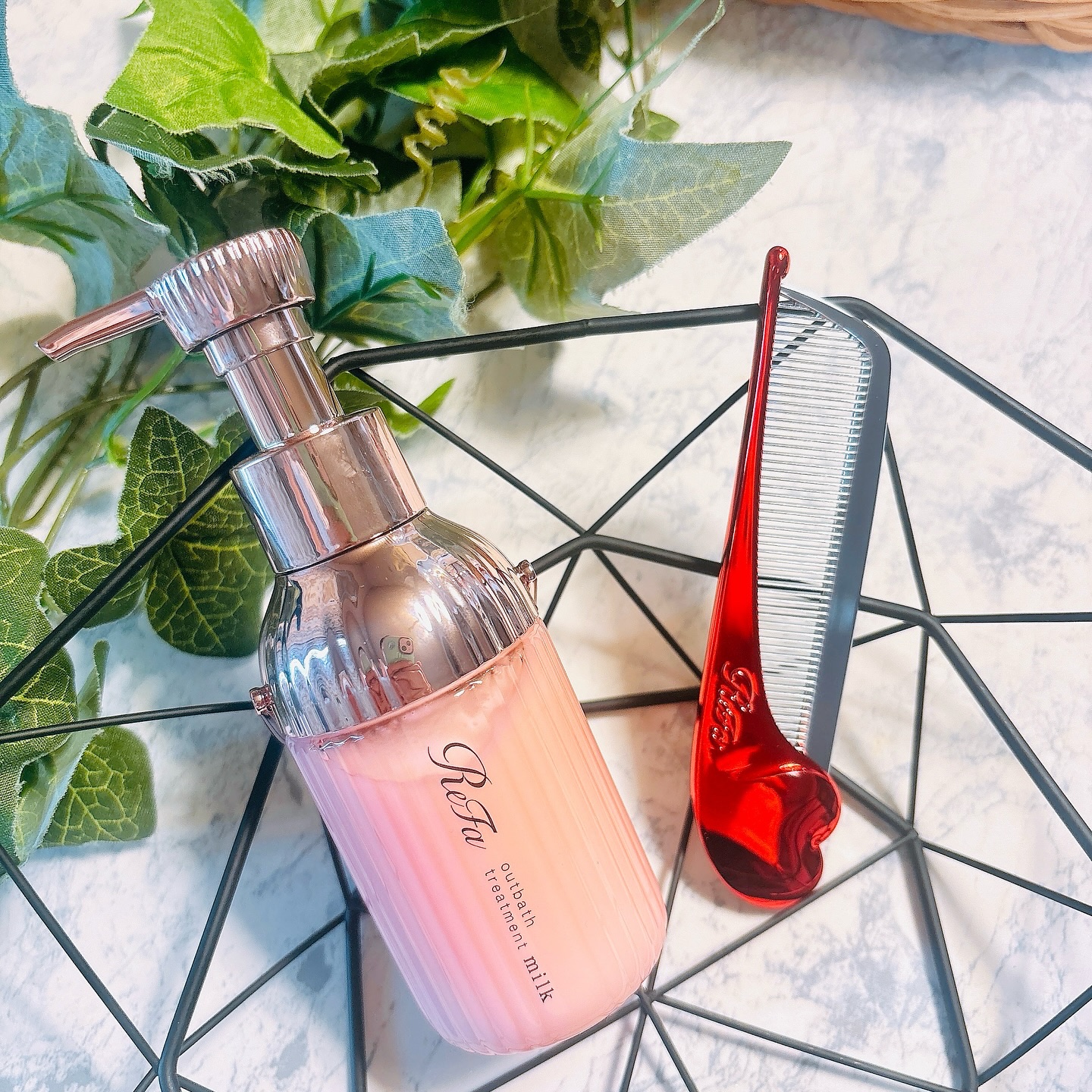 ReFa HEART COMB Aira シャインレッド/ReFa/ヘアコームを使ったクチコミ（1枚目）