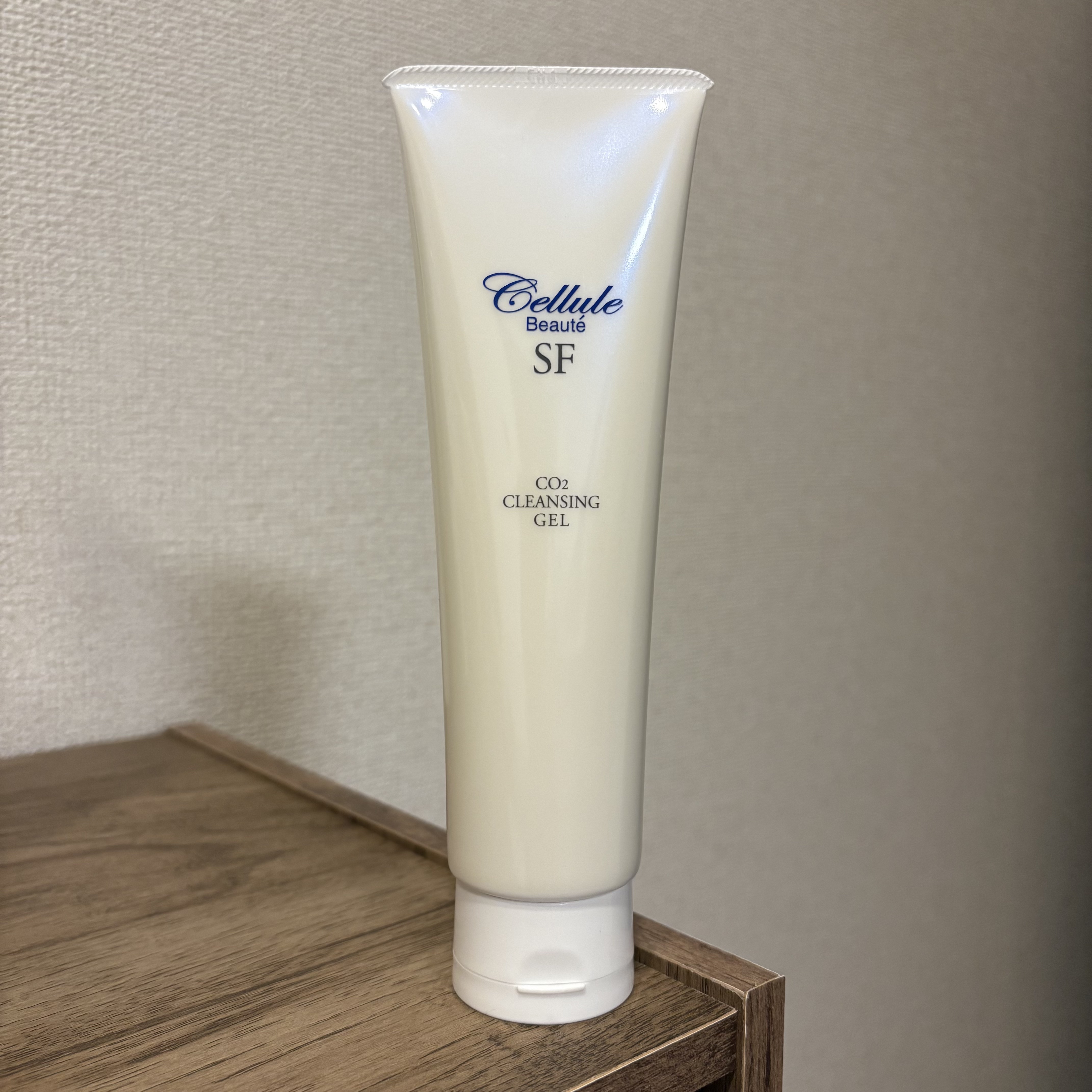 ☺︎セルールボーテ

SF炭酸クレンジング

サロンでいただいたクレンジング。激推しされていたので期待。