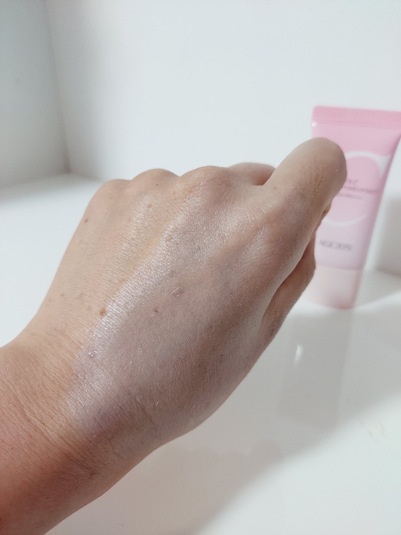 ビタシースキンケアトンアップ化粧下地/AGE20’s/化粧下地を使ったクチコミ（3枚目）