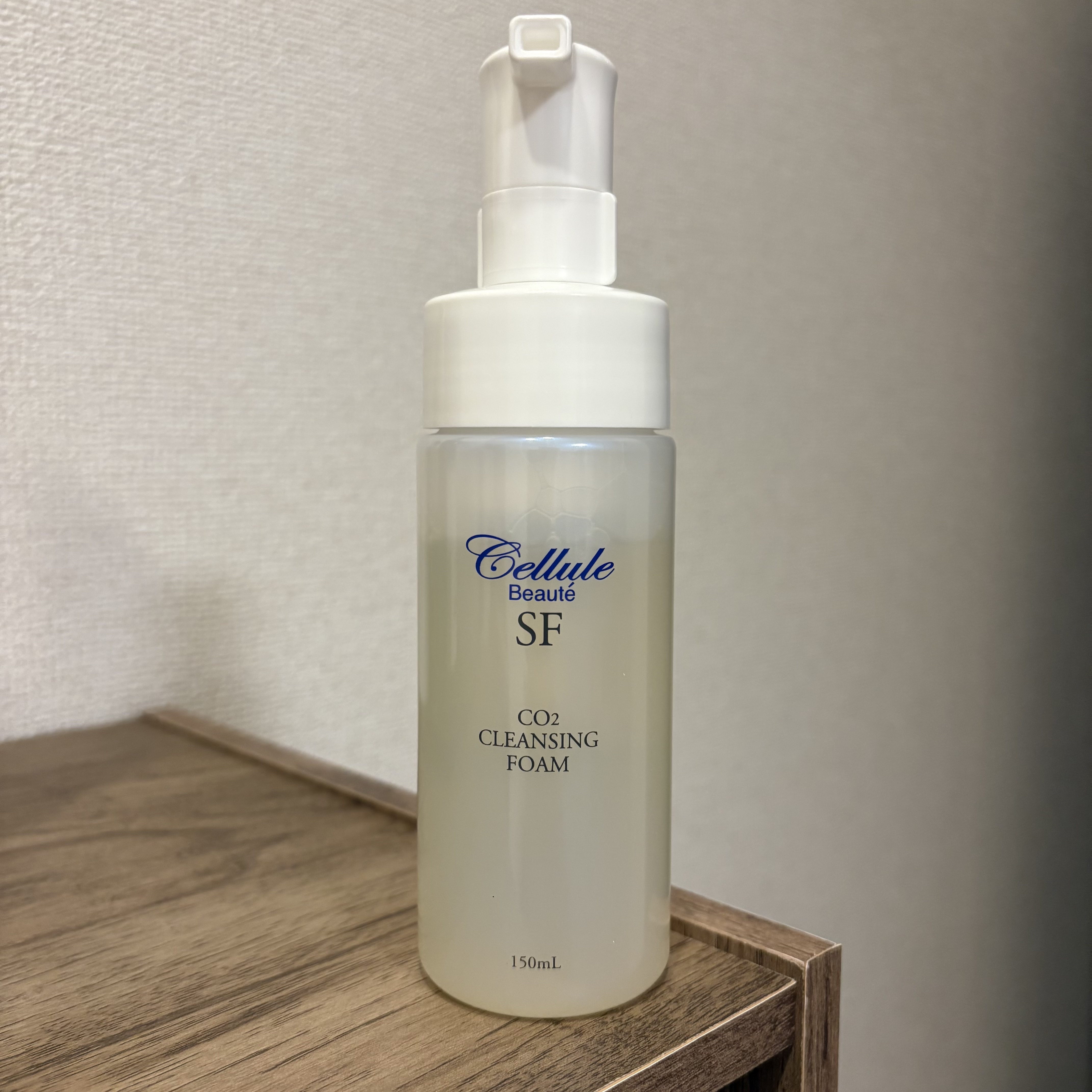 ☺︎セルールボーテ

SF炭酸洗顔フォーム

こちらもクレンジングと一緒にサロンでいただいたもの。
激推しされていたので期待。