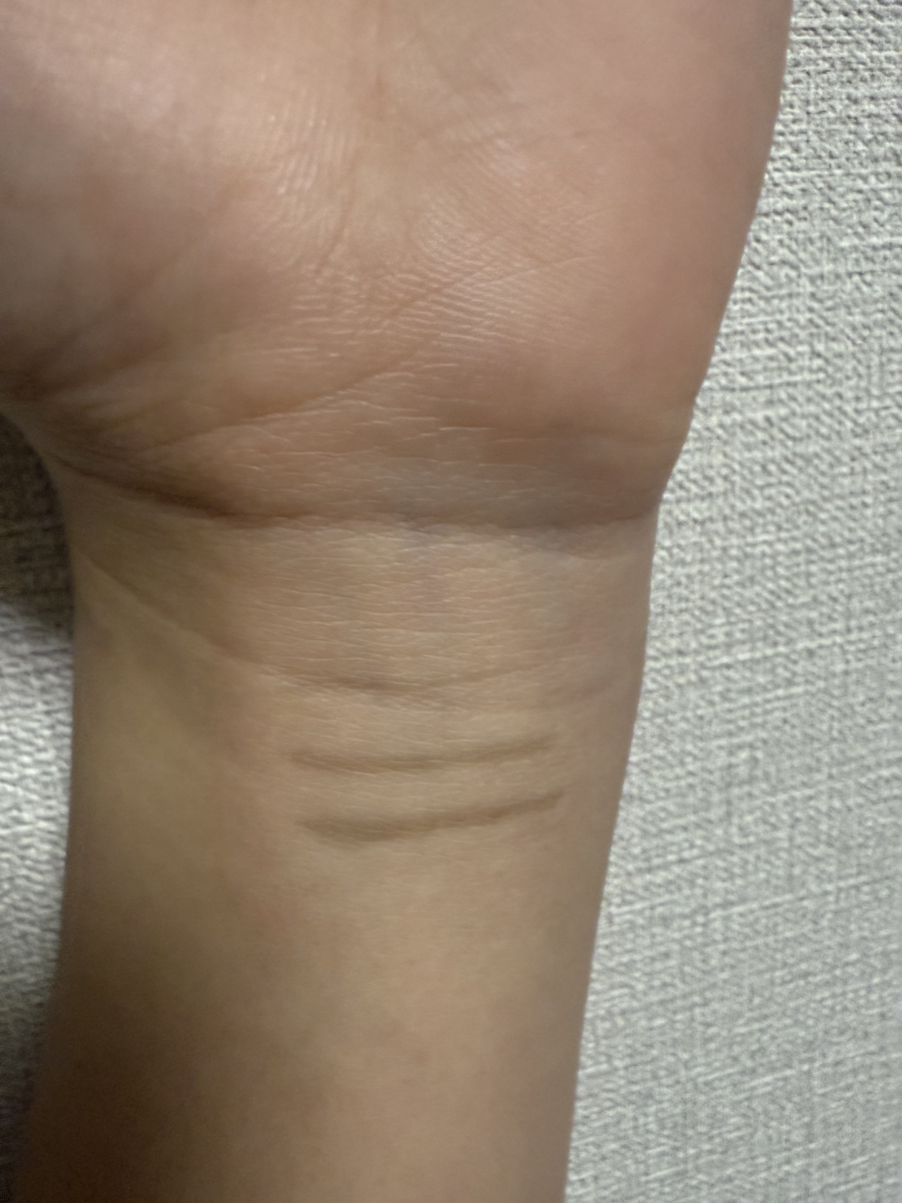 ベルベットアイブロウ 04 モスグレージュ/LUMIURGLAS/リキッドアイブロウを使ったクチコミ（2枚目）