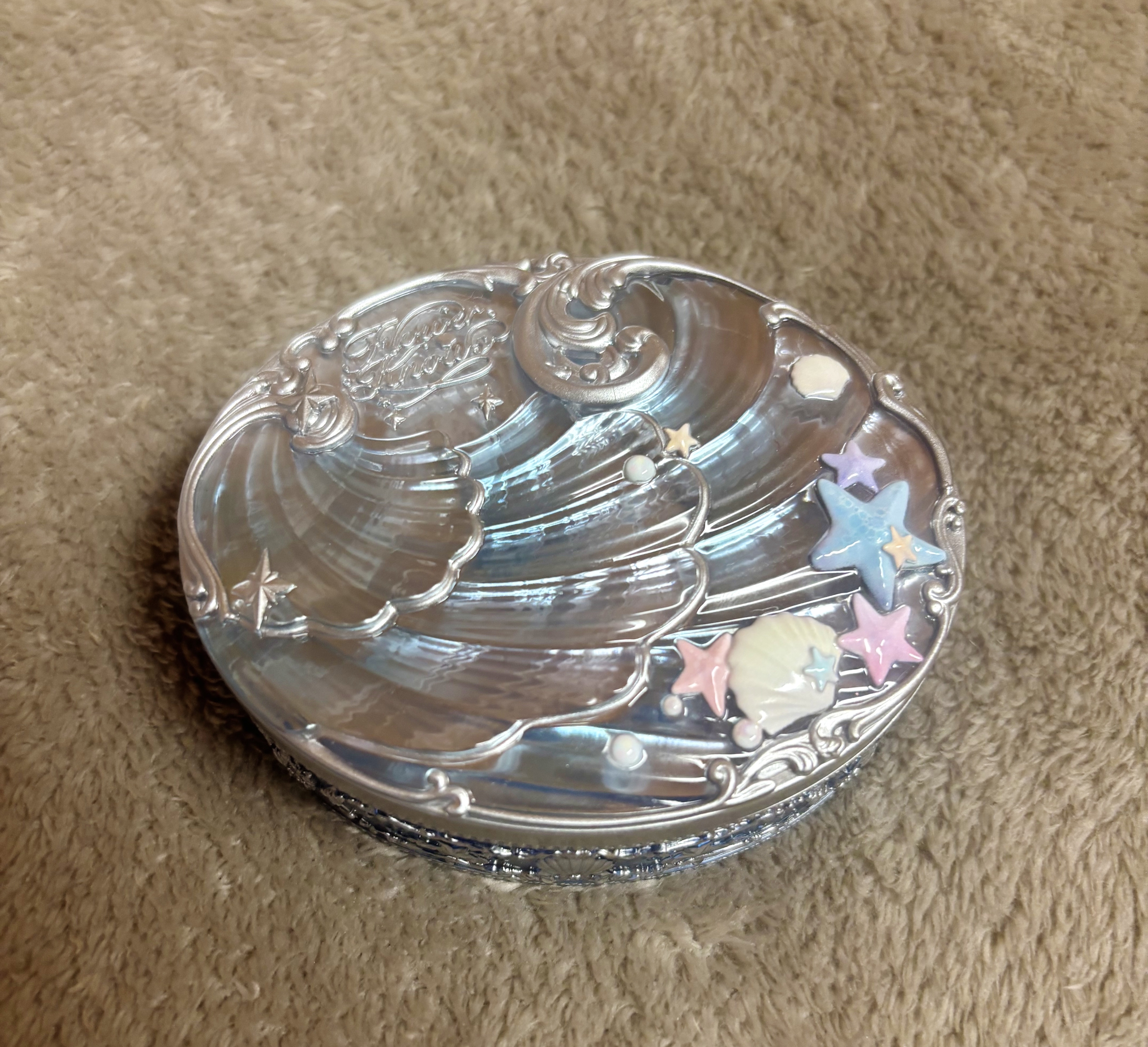 シェルズジュエルコレクション ベイクドパウダー 01 Cloudy Blue/FlowerKnows/プレストパウダーを使ったクチコミ（1枚目）