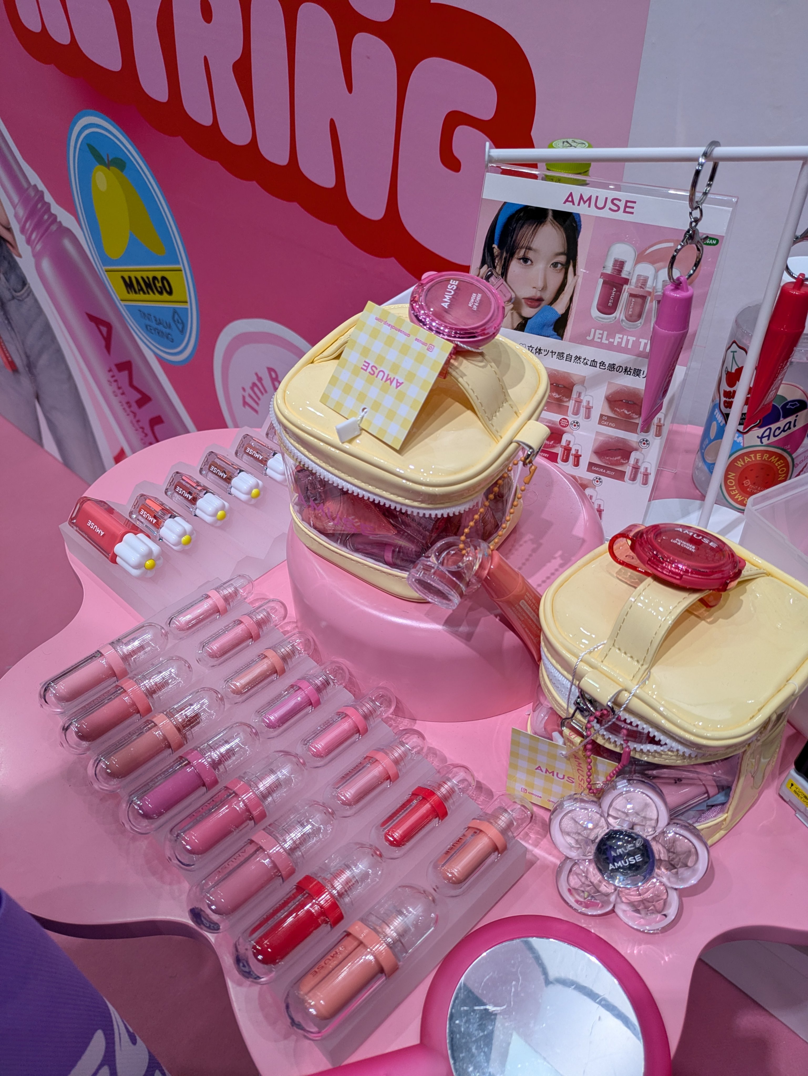 メガコスメランド絶賛満喫中✨
amuseのルーレットが全ゲットのひとつ先に言っちゃった時は悲しかったけどそもそもクッションファンデもらってるからね！
ありがたい🩷

#Qoo10
#メガコスメランド、#AMUSE
#アミューズ、#デューパ