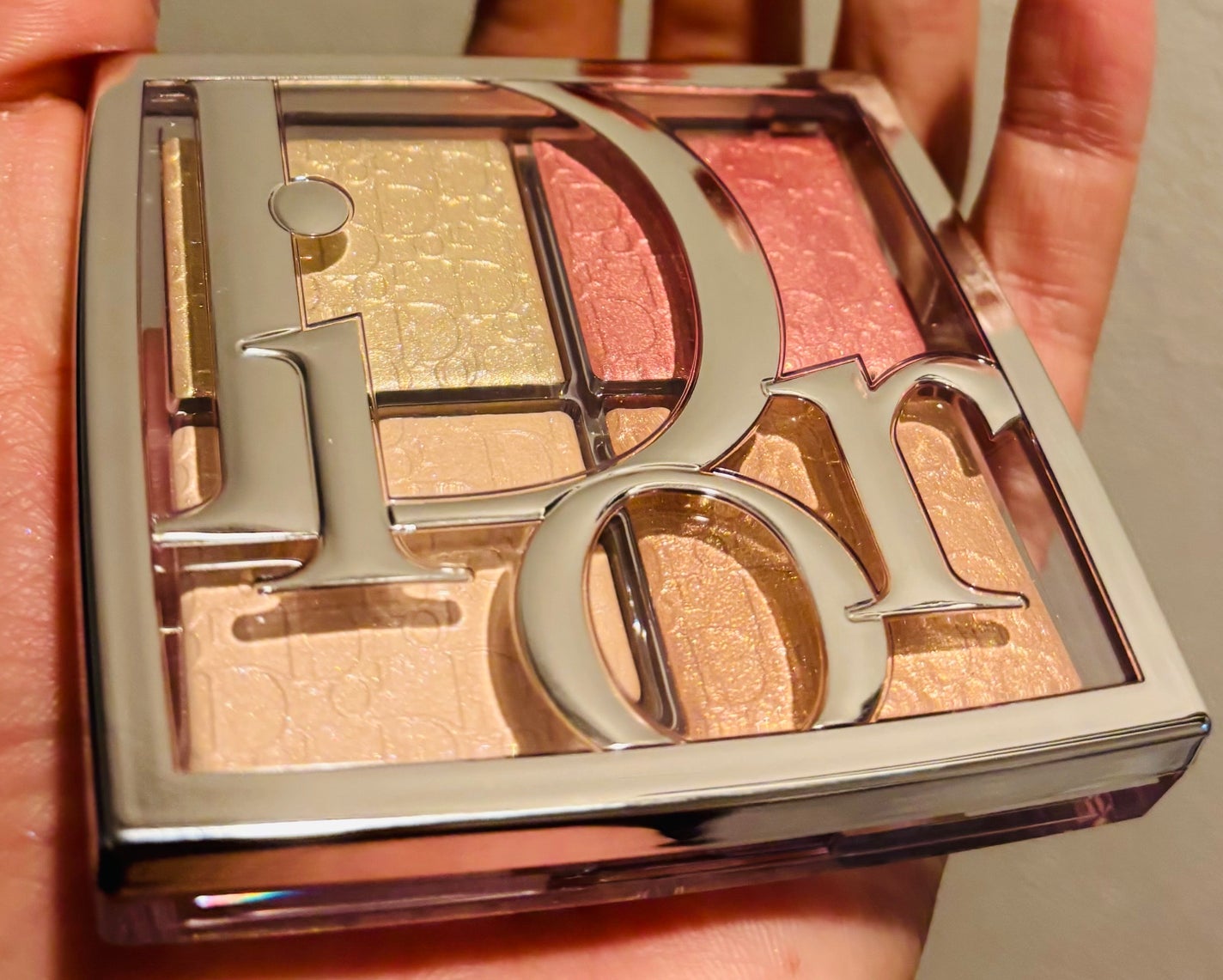 バックステージ グロウ マキシマイザー パレット/Dior/ハイライトを使ったクチコミ(1枚目)