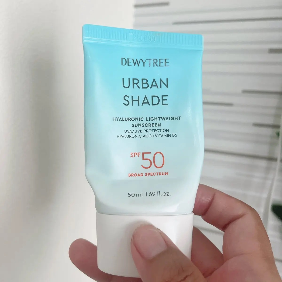 DEWYTREE URBAN SHADEのクチコミ「デューイツリー
@dewytree_jp 
日焼け止め
お安く購入できたから、ガンガン使えまし.....」（1枚目）