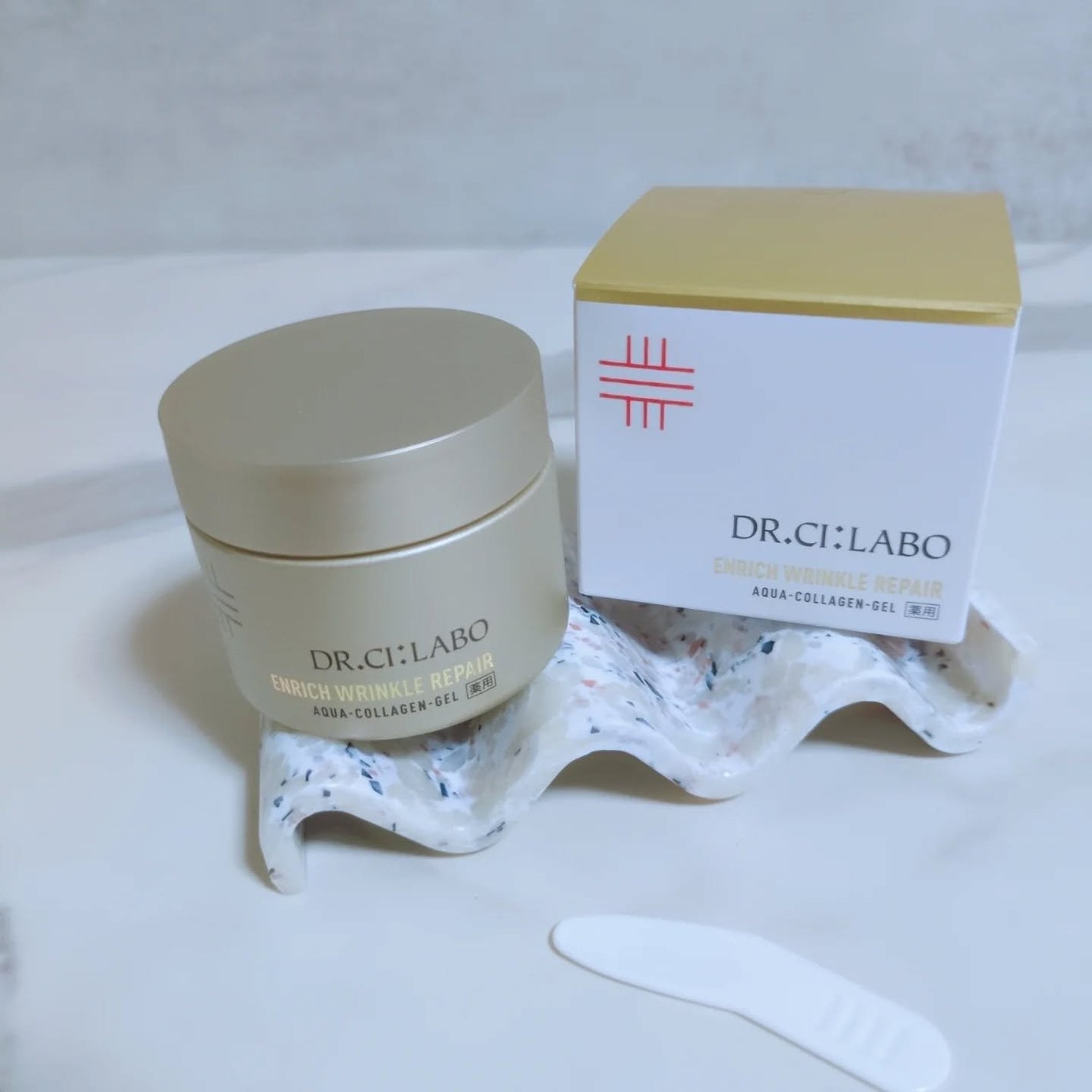 薬用アクアコラーゲンゲル エンリッチリンクルリペア/ドクターシーラボⓇ/フェイスクリームを使ったクチコミ(2枚目)