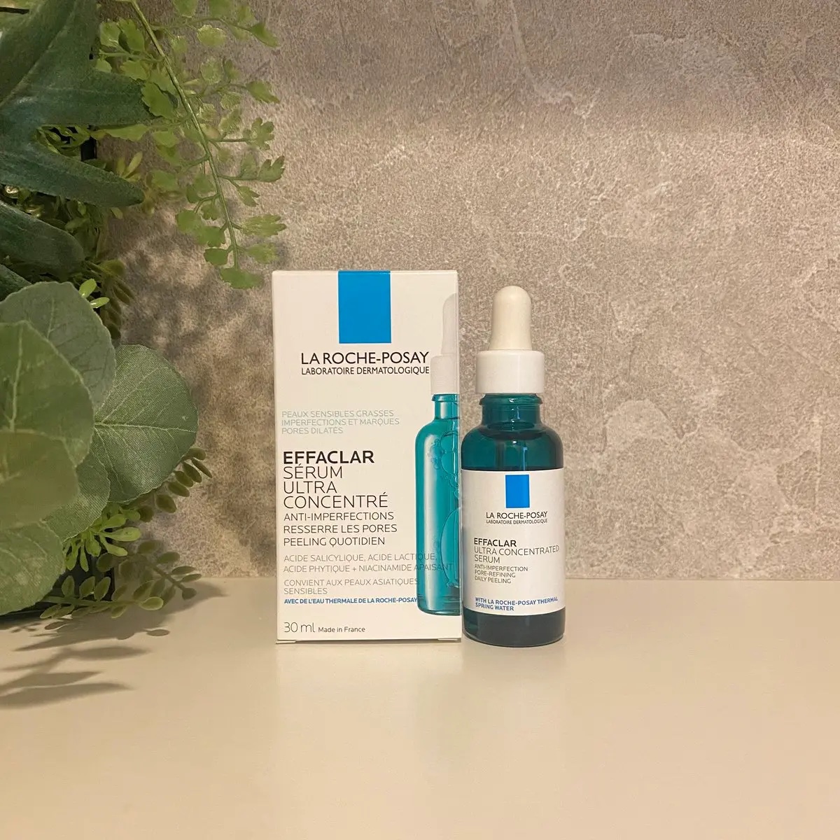 #PR #LIPSプレゼント
#ラロッシュポゼ 様より頂きました！

˗ˏˋ エファクラ ピールケアセラム ˎˊ˗

今話題の角質ケア美容液で
お肌のざらつきや毛穴にアプローチ◎

とろみのあるテクスチャーなので
摩擦レスでお肌にスッと馴染