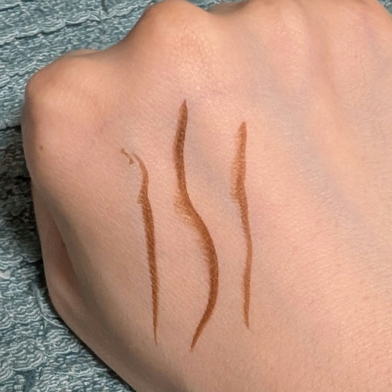 スキルレスライナー/LUMIURGLAS/リキッドアイライナーを使ったクチコミ（2枚目）