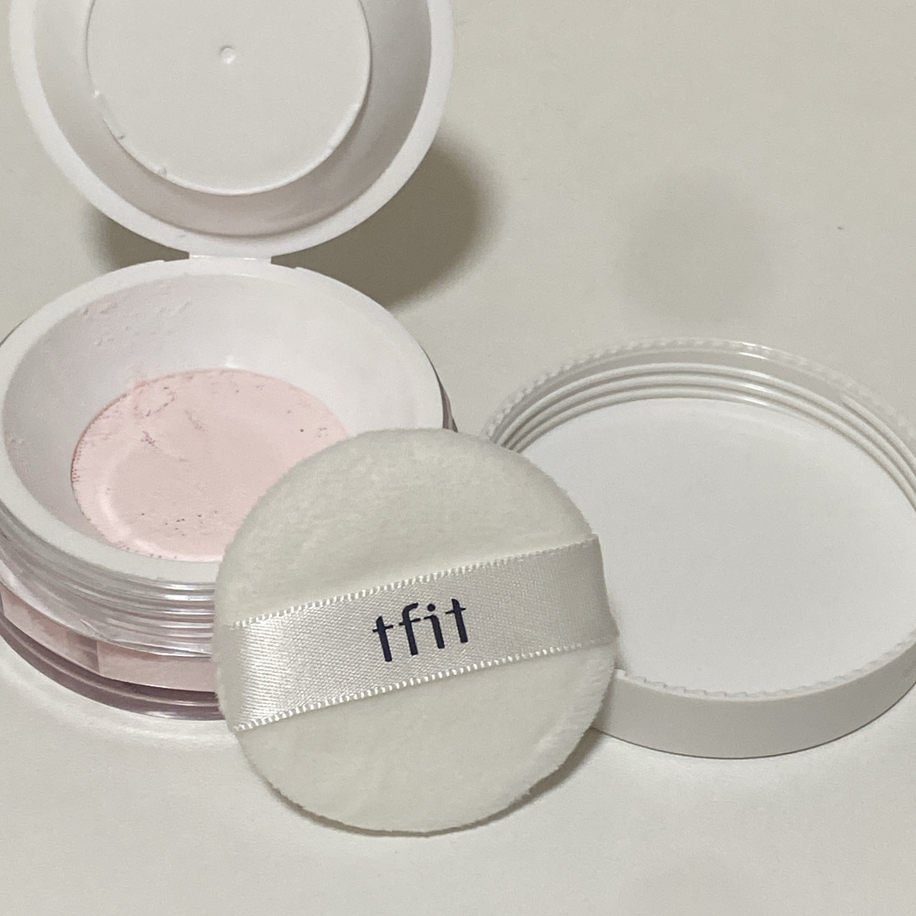 トランスルーセントセットフィニッシングパウダー/TFIT/ルースパウダーを使ったクチコミ（2枚目）
