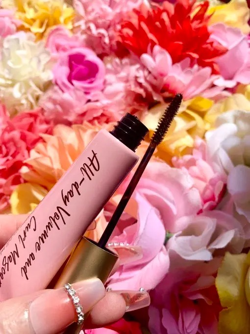 オールデイ ボリュームアンドカールマスカラ/Milk Touch/マスカラを使ったクチコミ（2枚目）