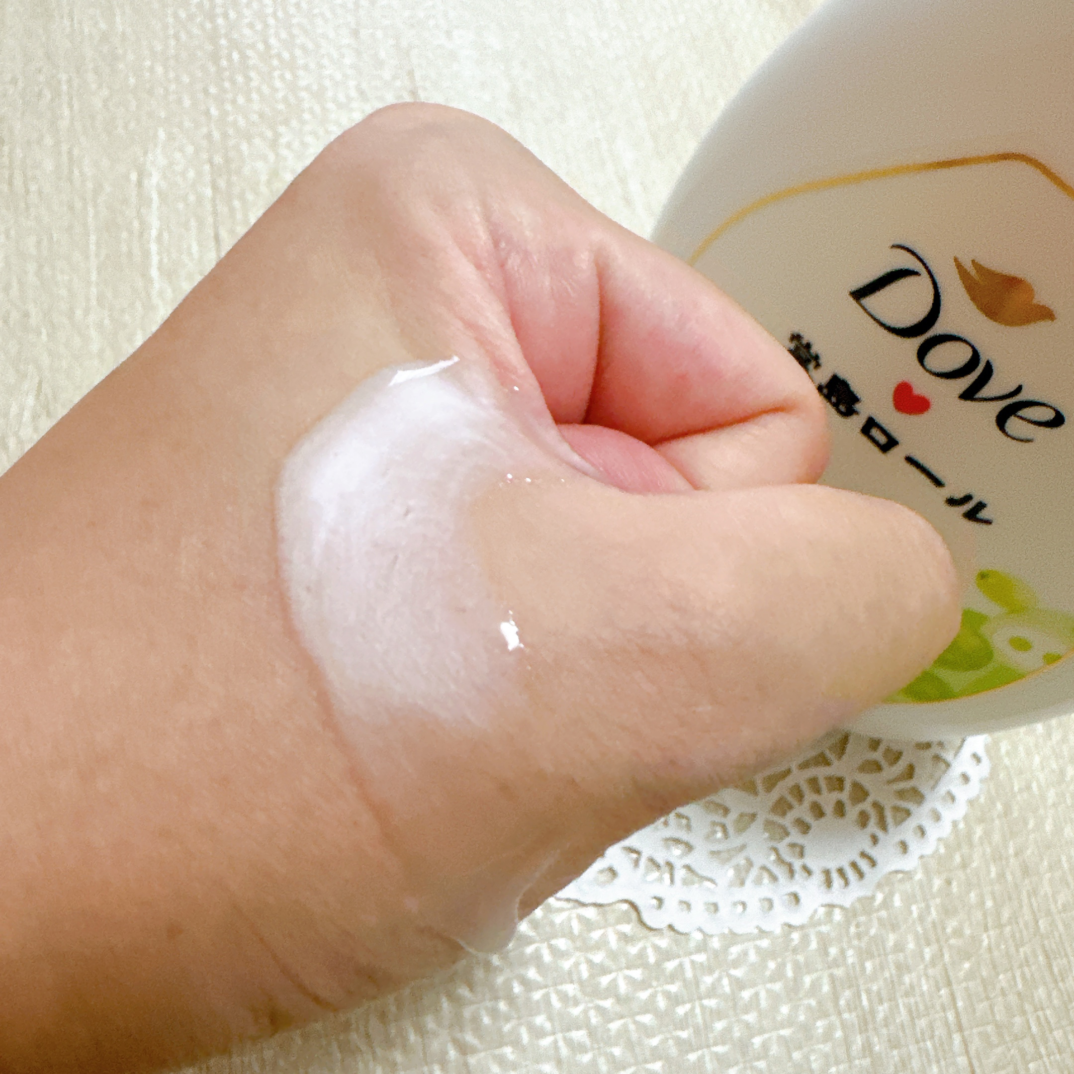 ダヴ　ボディウォッシュ　季節の堂島ロール　シャインマスカット/ダヴ/ボディソープを使ったクチコミ（3枚目）