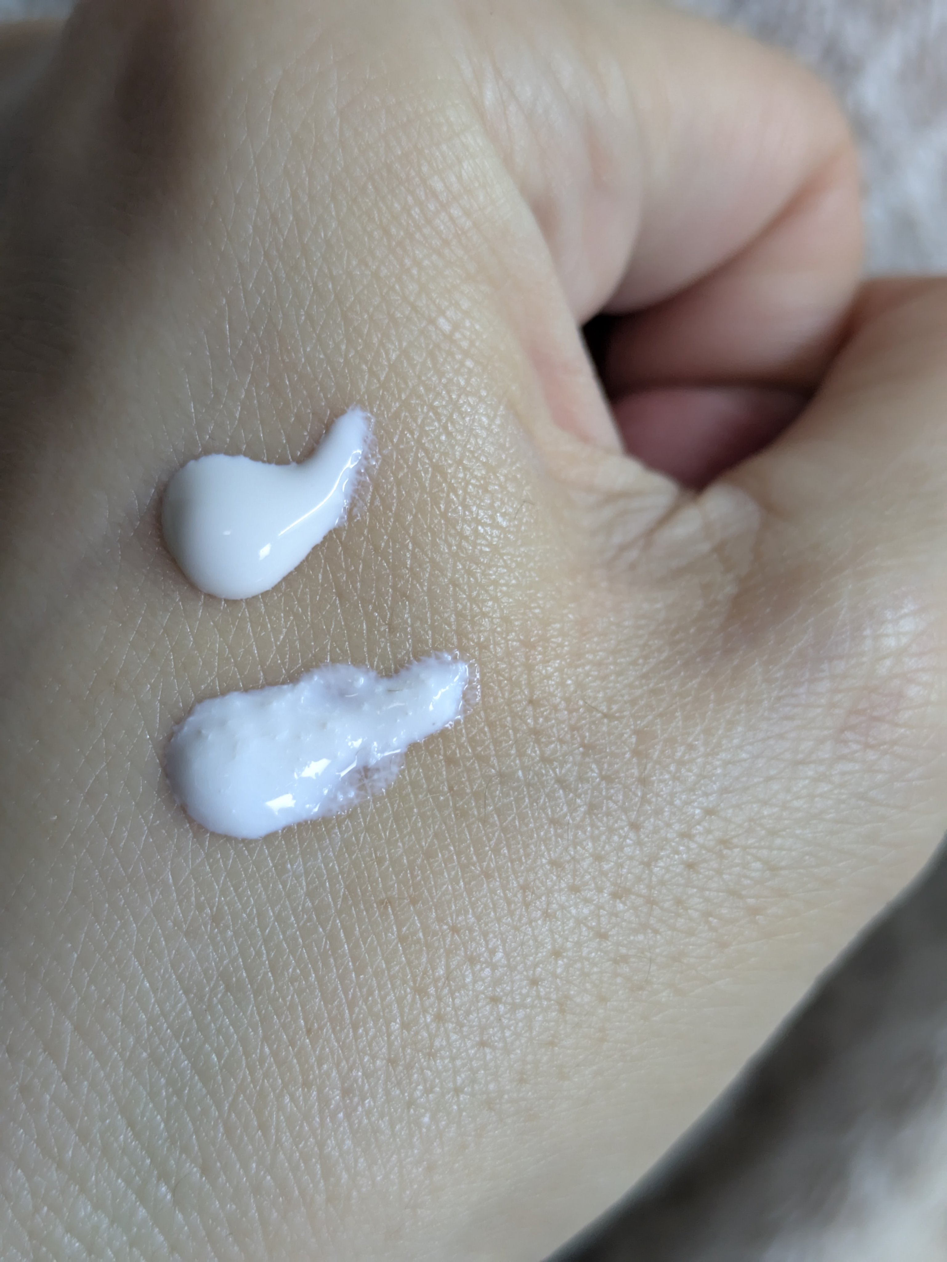 ビオレUV アクアリッチ ウォータリーホールドクリーム（水肌記憶UV）/ビオレ/日焼け止めクリームを使ったクチコミ（3枚目）