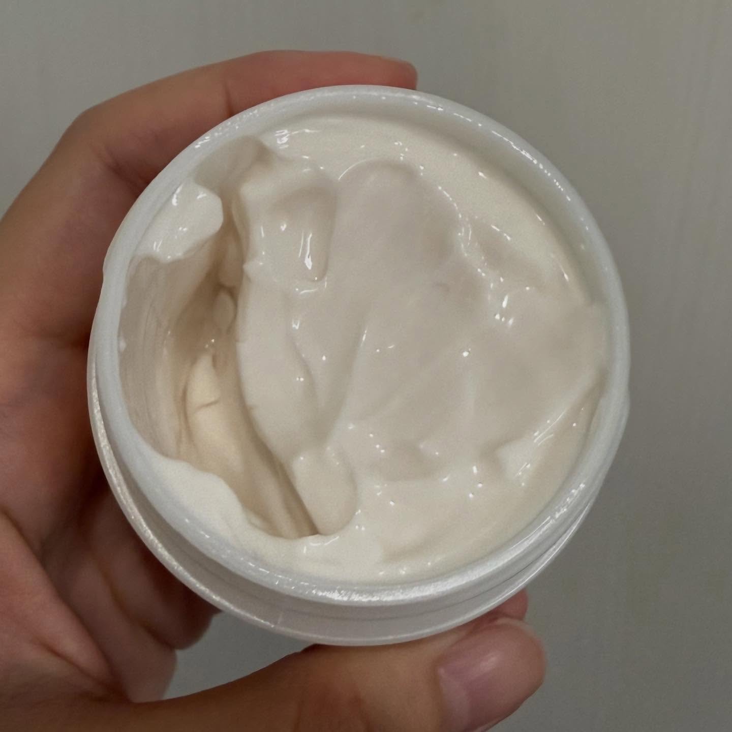 リッツ モイスト リポクリーム/リッツ/フェイスクリームを使ったクチコミ（2枚目）