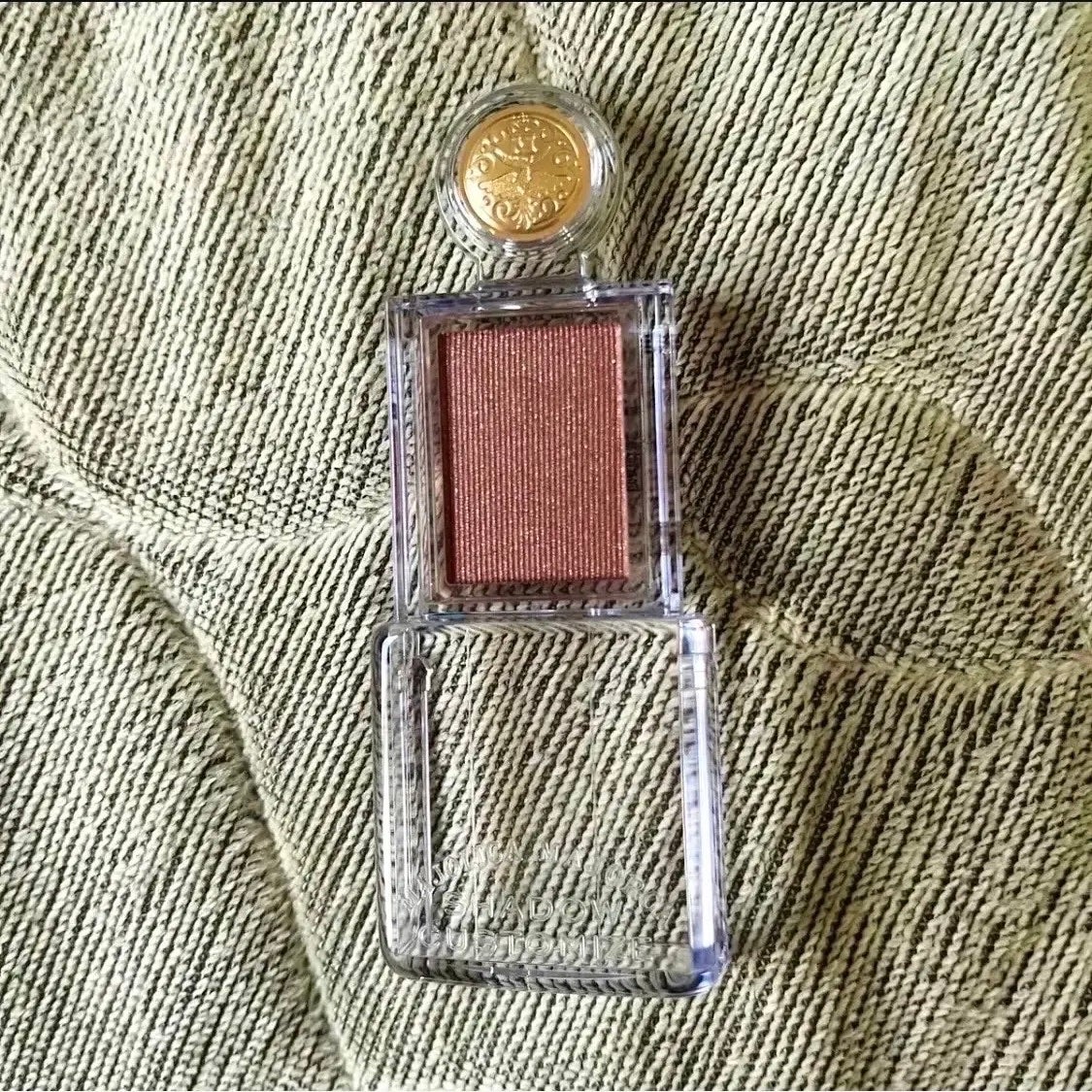 シャドーカスタマイズ/MAJOLICA MAJORCA/単色アイシャドウを使ったクチコミ(2枚目)