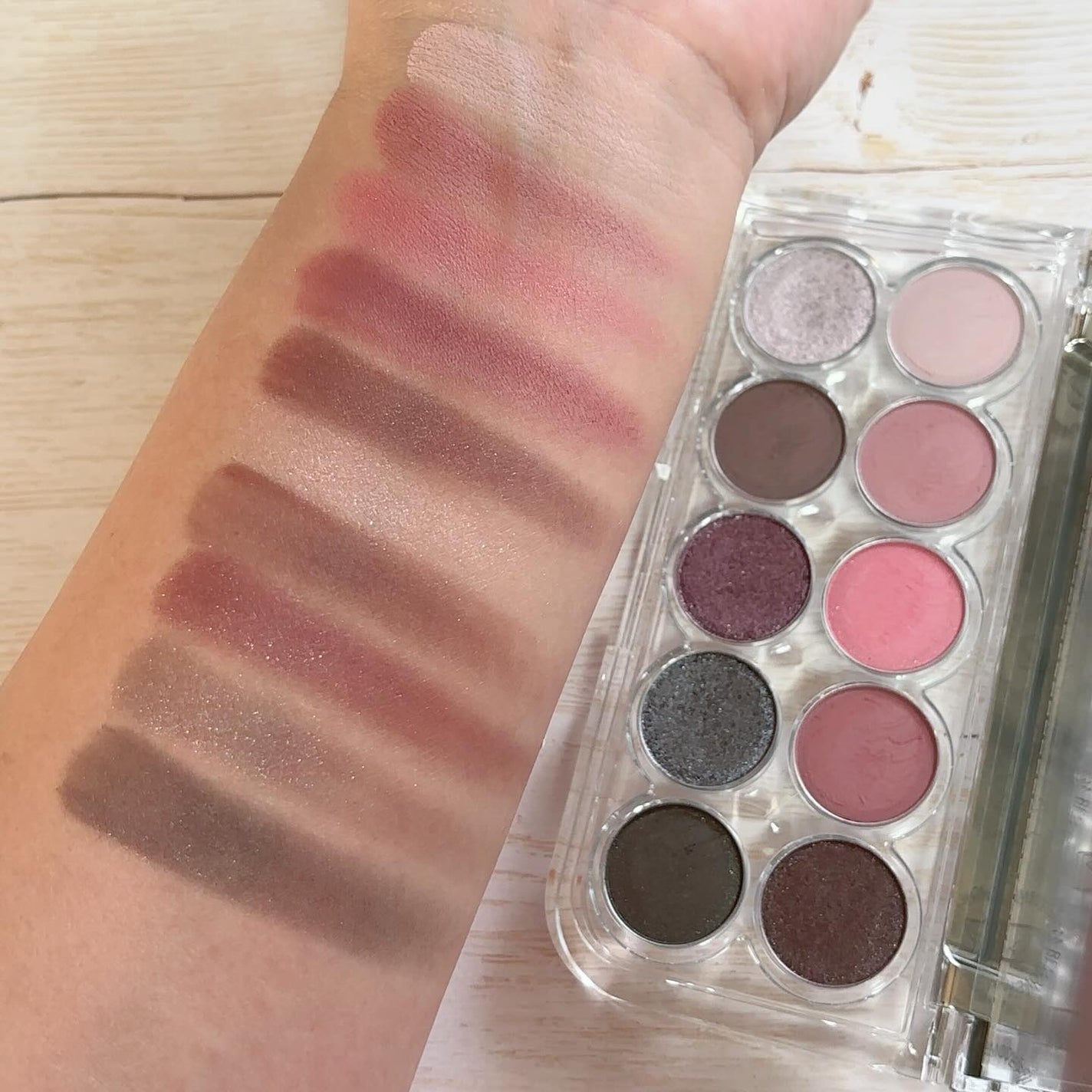 ライトオンアイズシャドウパレット/ルミル/アイシャドウパレットを使ったクチコミ(2枚目)