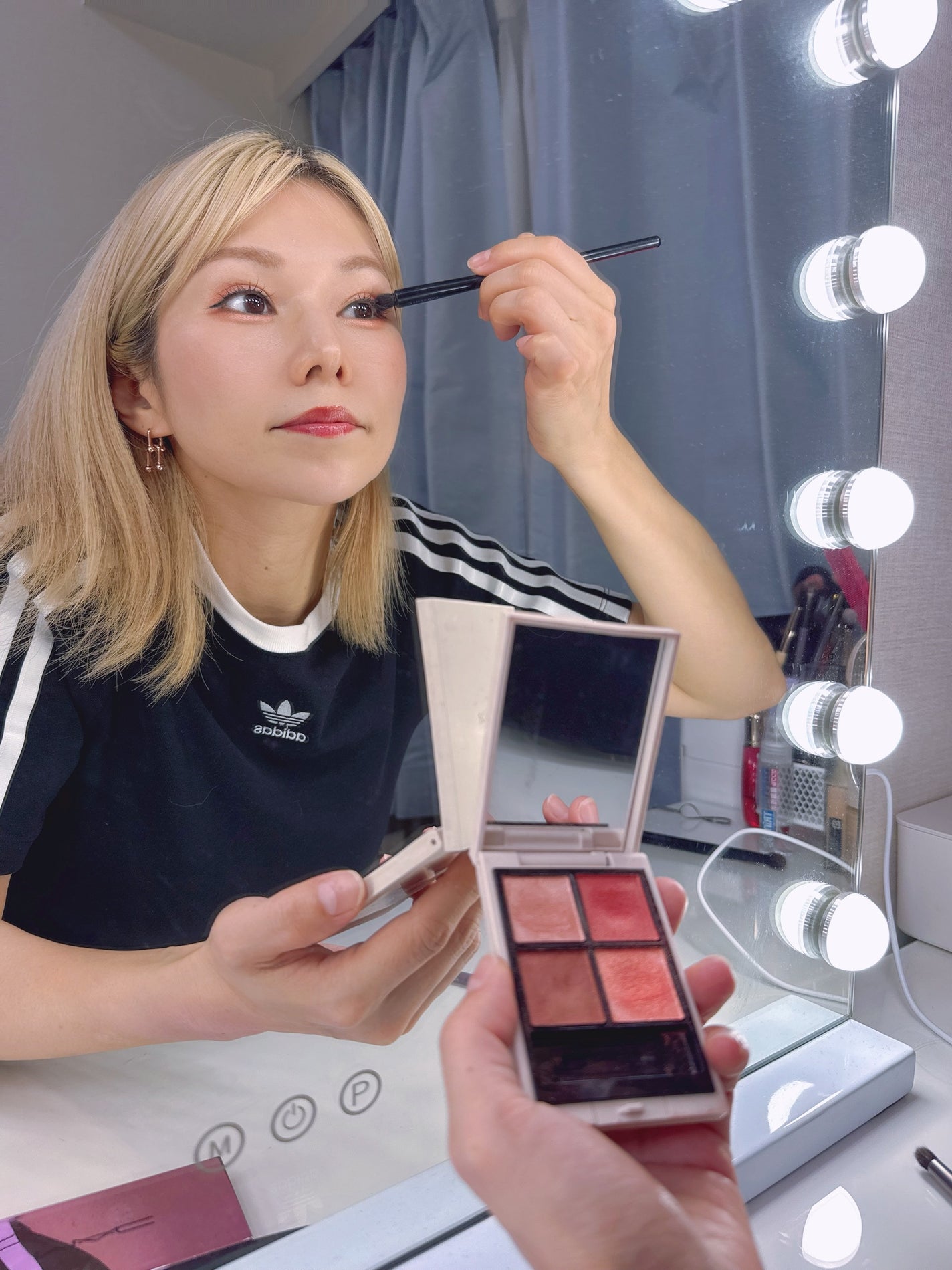 ヘアメイクみどり【YouTube】 on LIPS 「44歳お気に入りコスメ😍リリーバイレッドラブビームチークムース..」(3枚目)