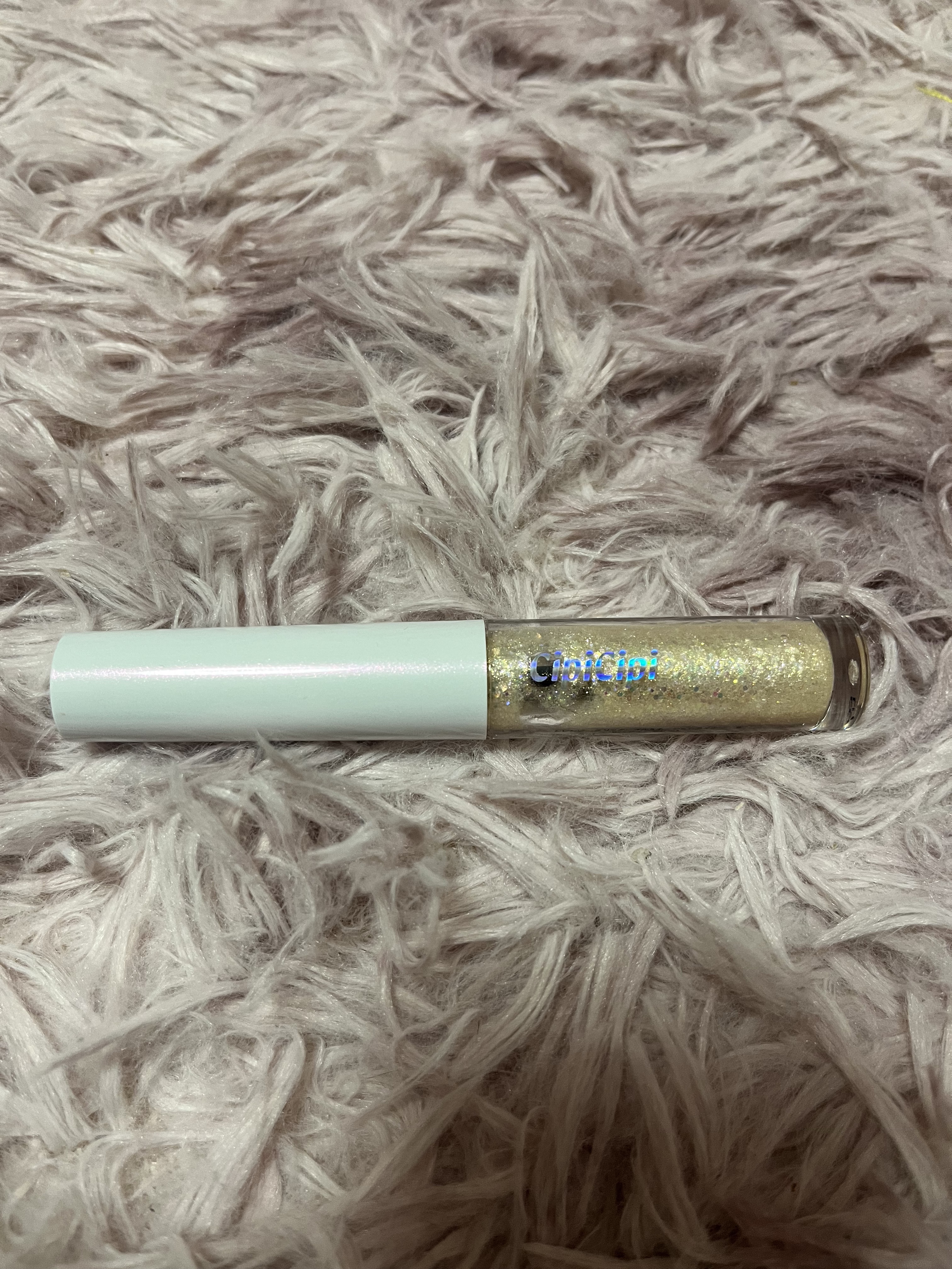 シピシピ グリッター イルミネーションライナー S/CipiCipi/リキッドアイライナーを使ったクチコミ（1枚目）