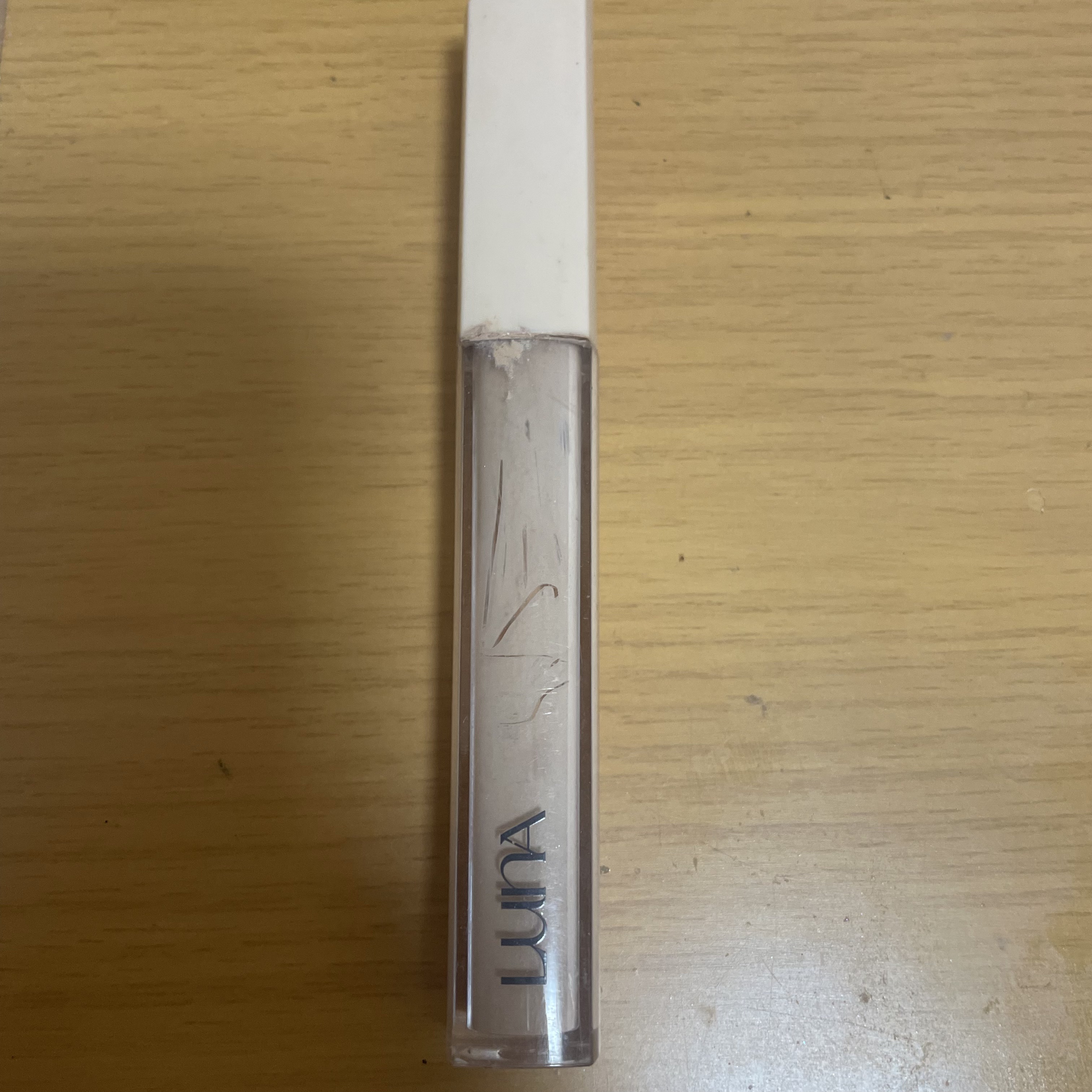 ロングラスティングチップコンシーラーフィックシングフィット 0.5 ポーセリン/LUNA/リキッドコンシーラーを使ったクチコミ（1枚目）