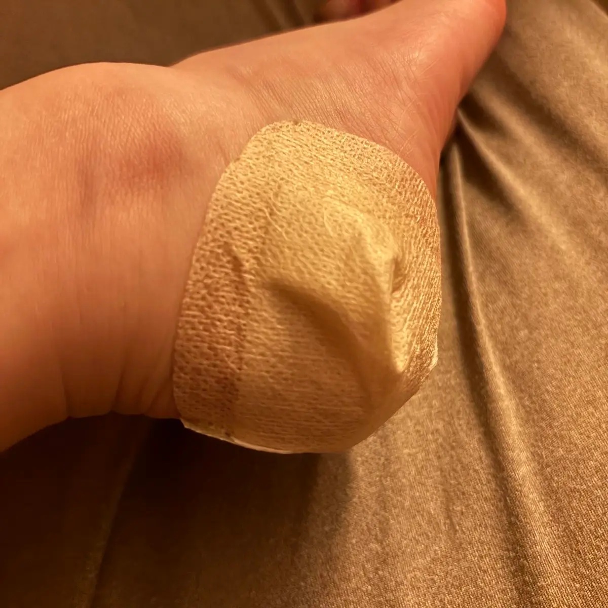 シアバター スリーピング ヒール パッチ/BAREN/レッグ・フットケアを使ったクチコミ（3枚目）