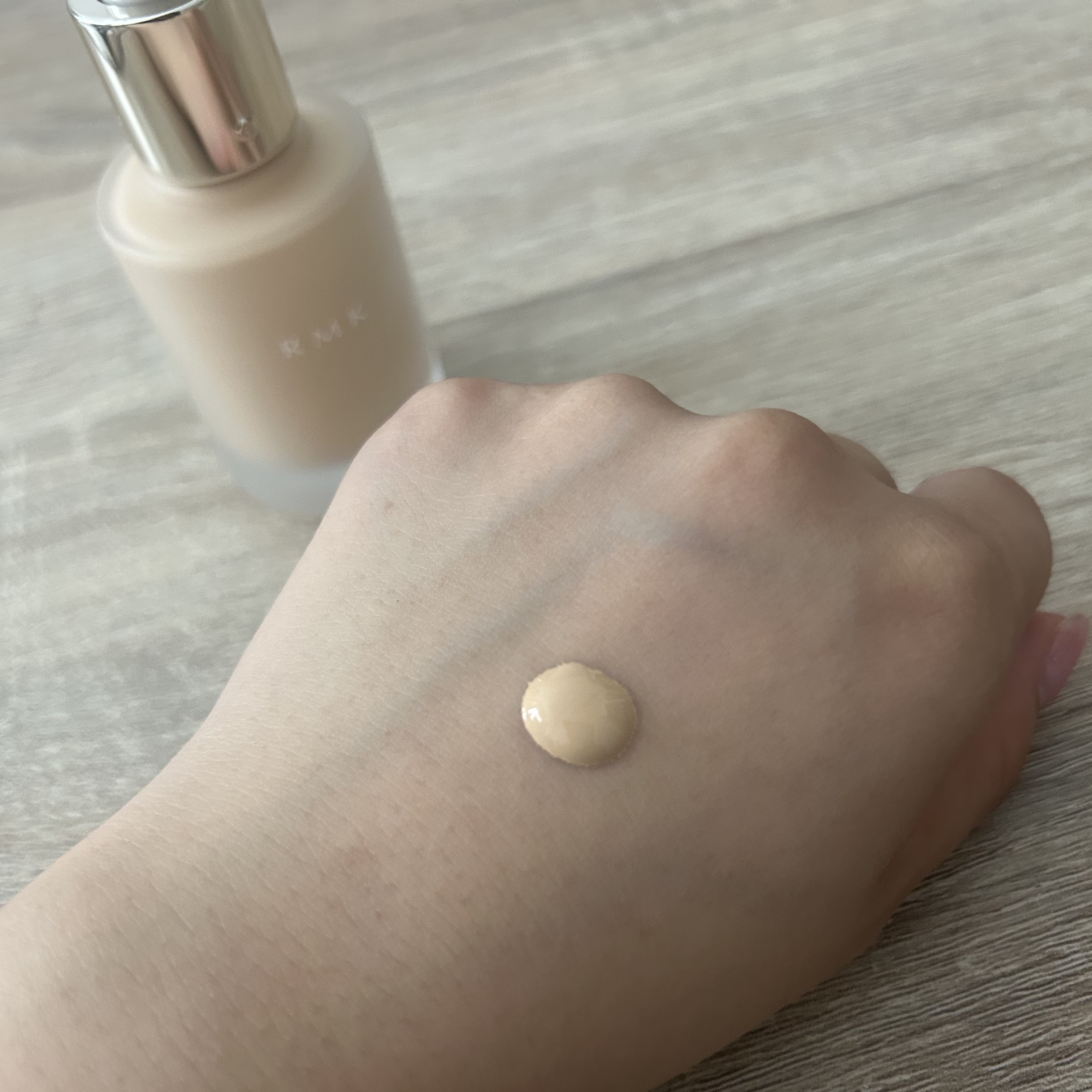 RMK リクイドファンデーション フローレスカバレッジ プラス/RMK/リキッドファンデーションを使ったクチコミ（2枚目）