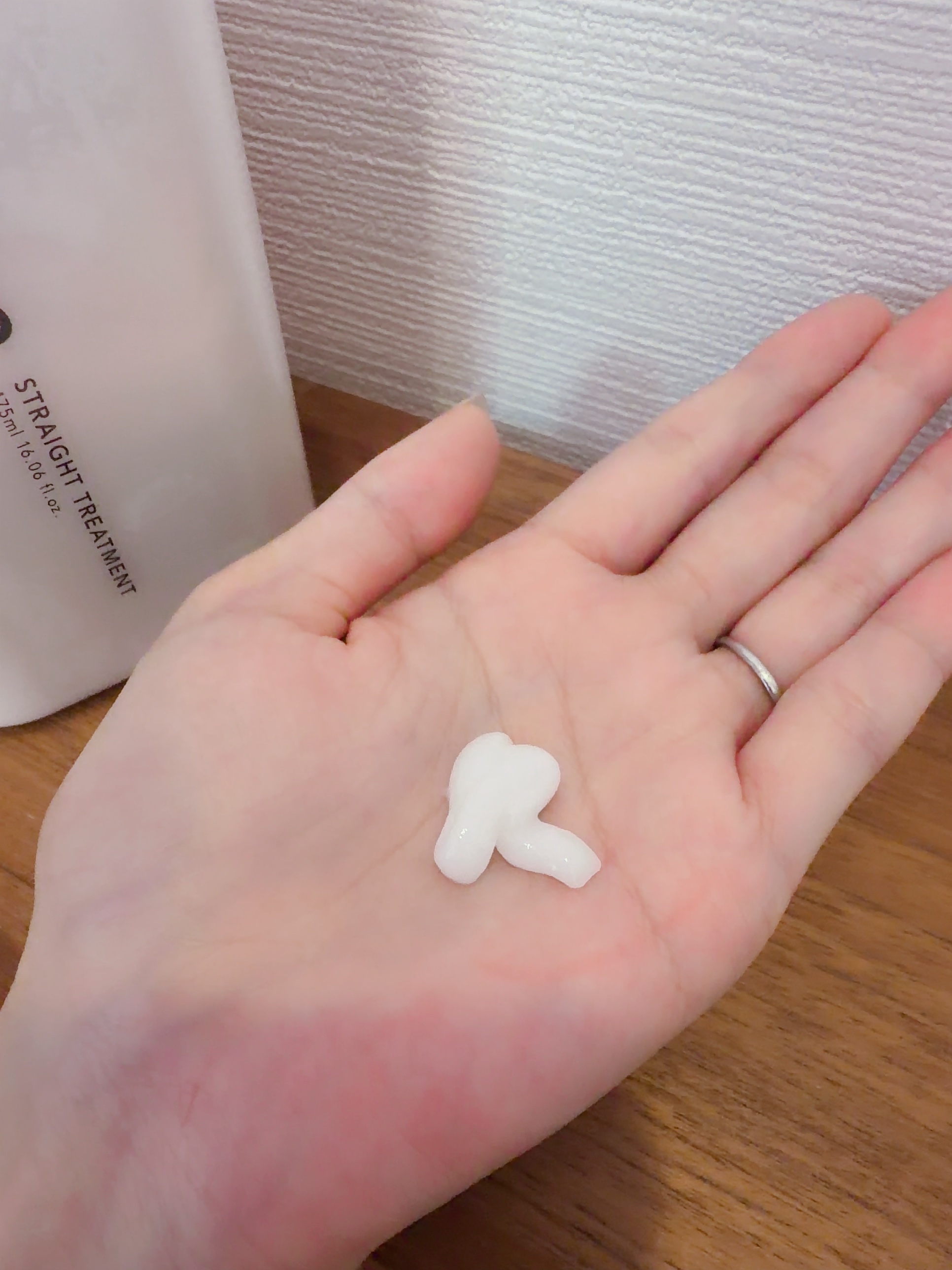 ストレートシャンプー/ストレートトリートメント ホワイトブロッサムの香り/Straine/市販シャンプーを使ったクチコミ（2枚目）