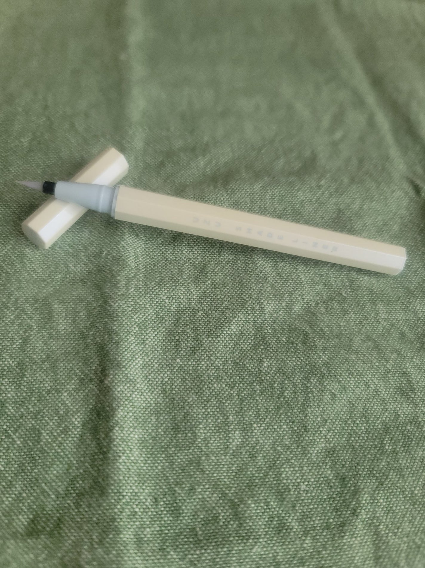 SHADE LINER/UZU BY FLOWFUSHI/リキッドアイライナーを使ったクチコミ(1枚目)