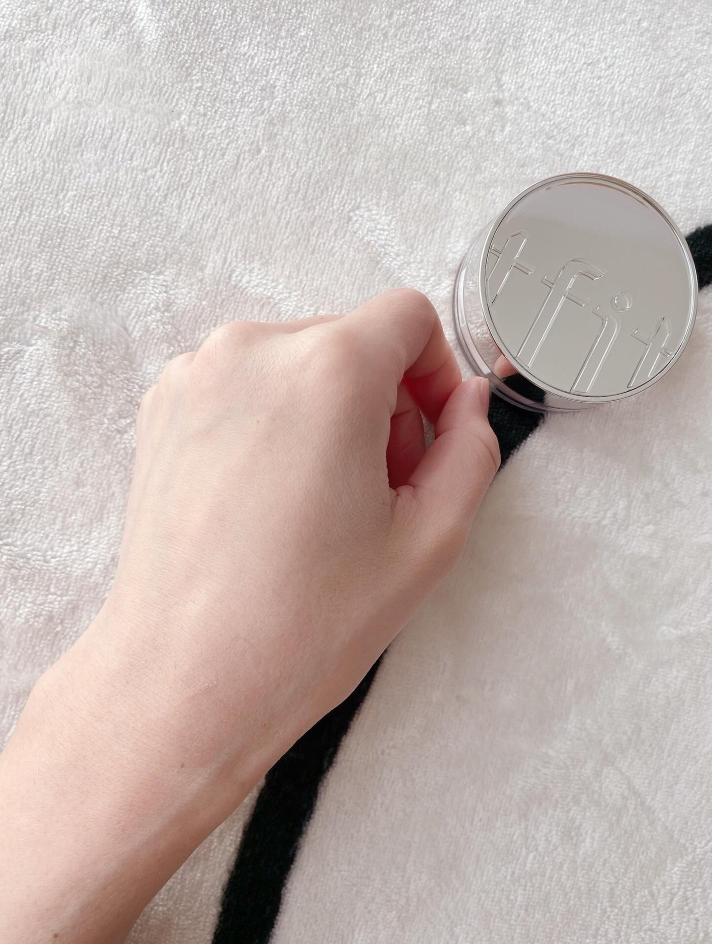 トランスルーセントセットエッセンシャルパウダー/TFIT/ルースパウダーを使ったクチコミ(3枚目)